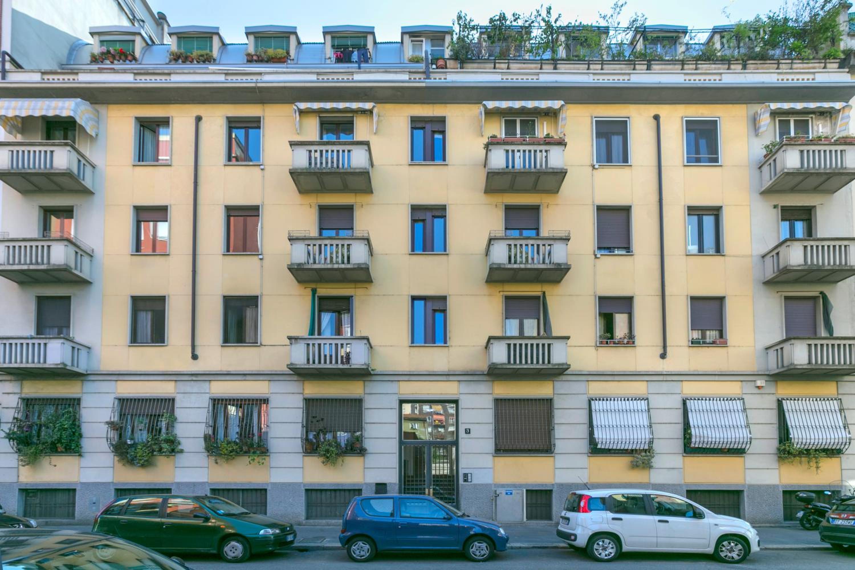 Bright House in Milan