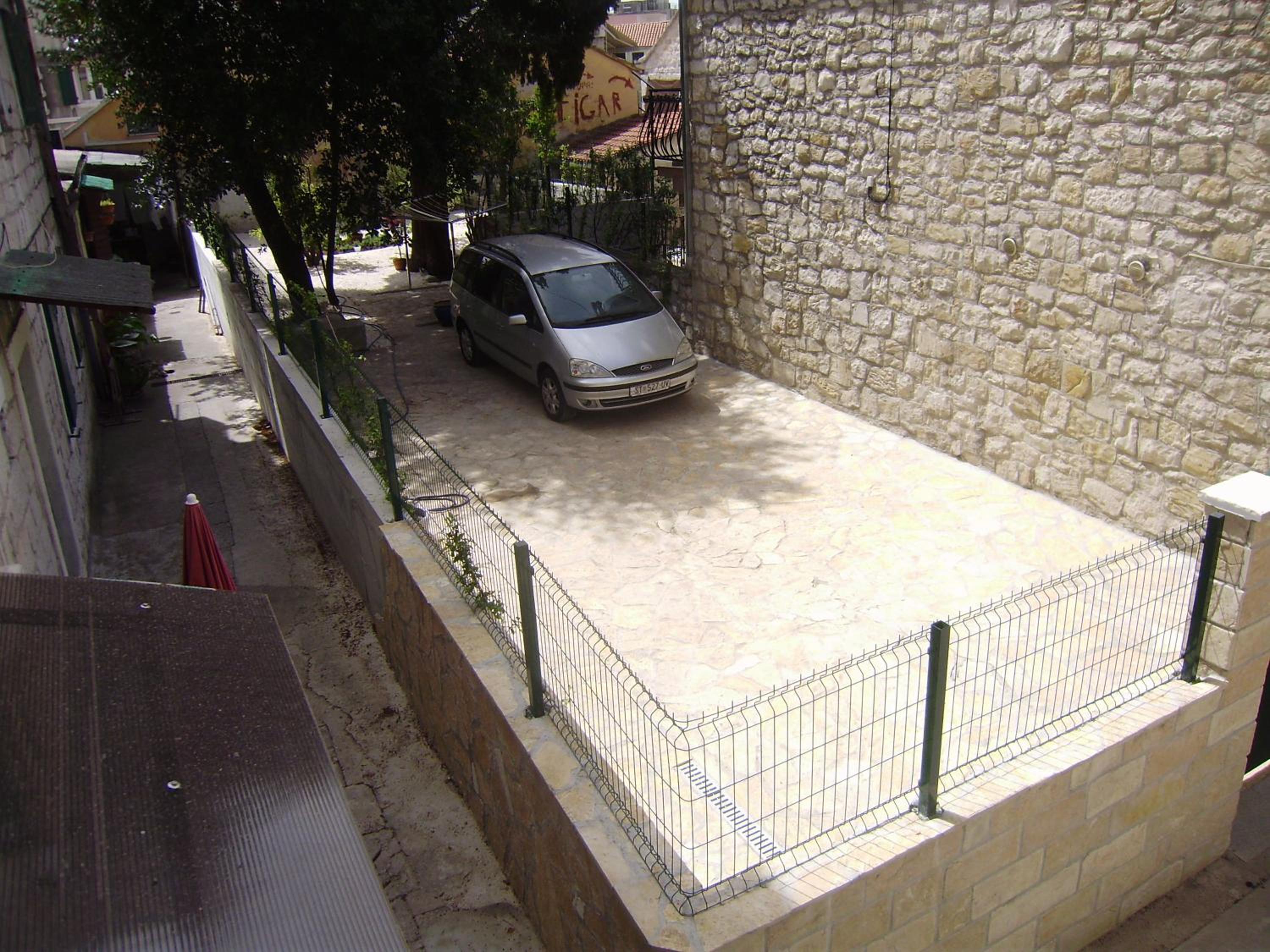 Photo 48