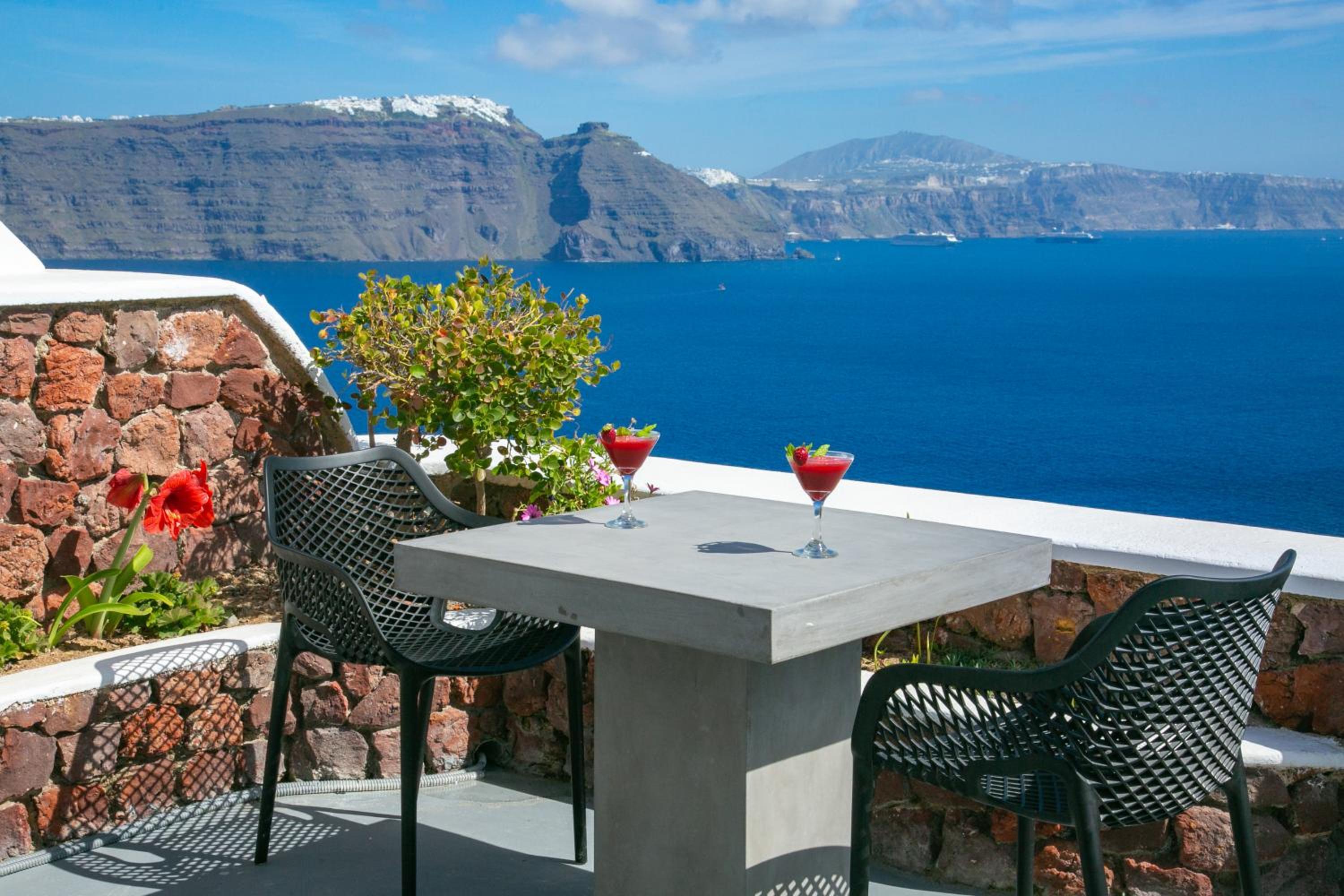 Oia Vacations - White Pearl Villas - Property Image 3