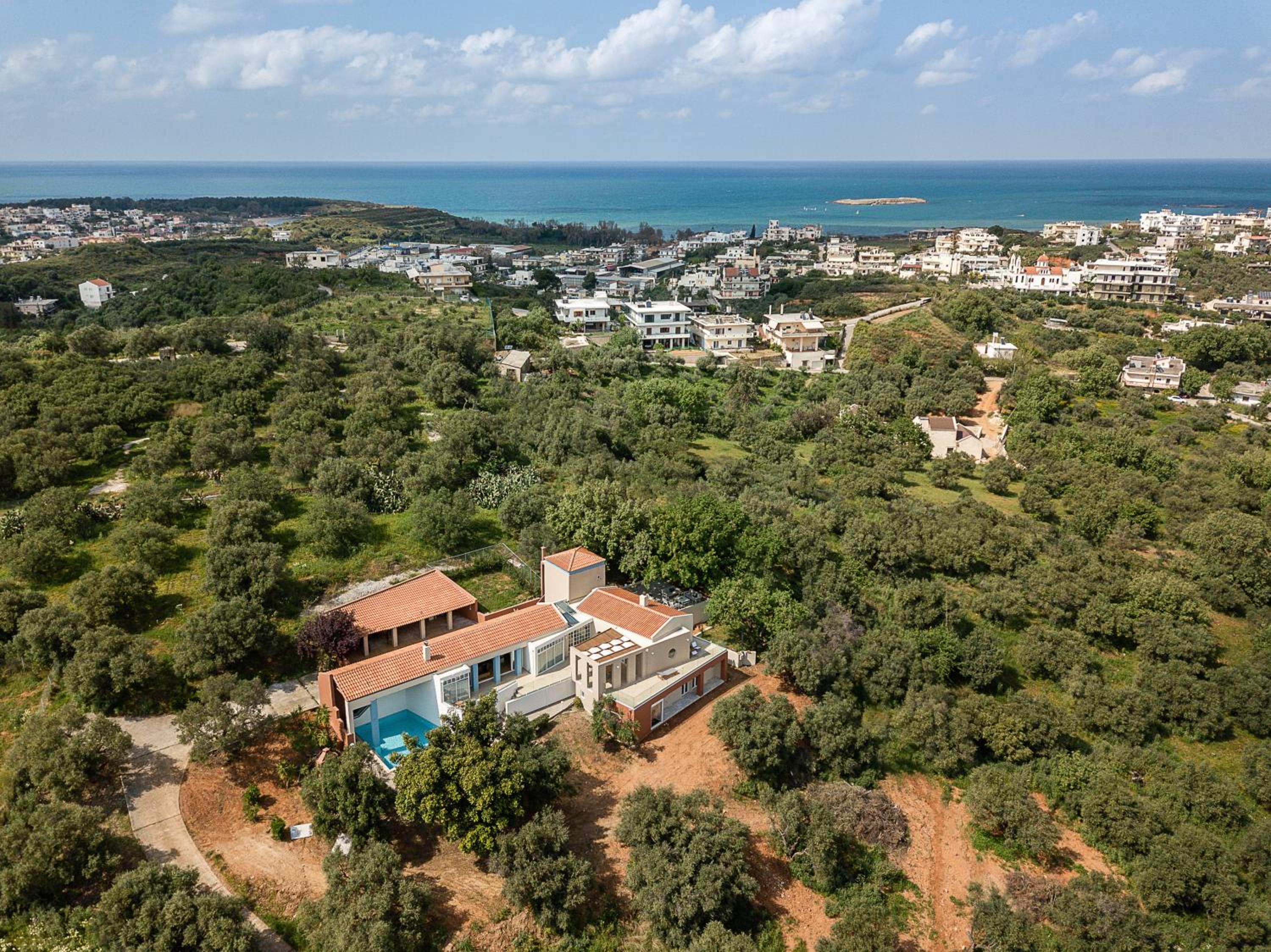 Vilia House on the Hill - Luxury Villa with Heated Pool near Chania view 3