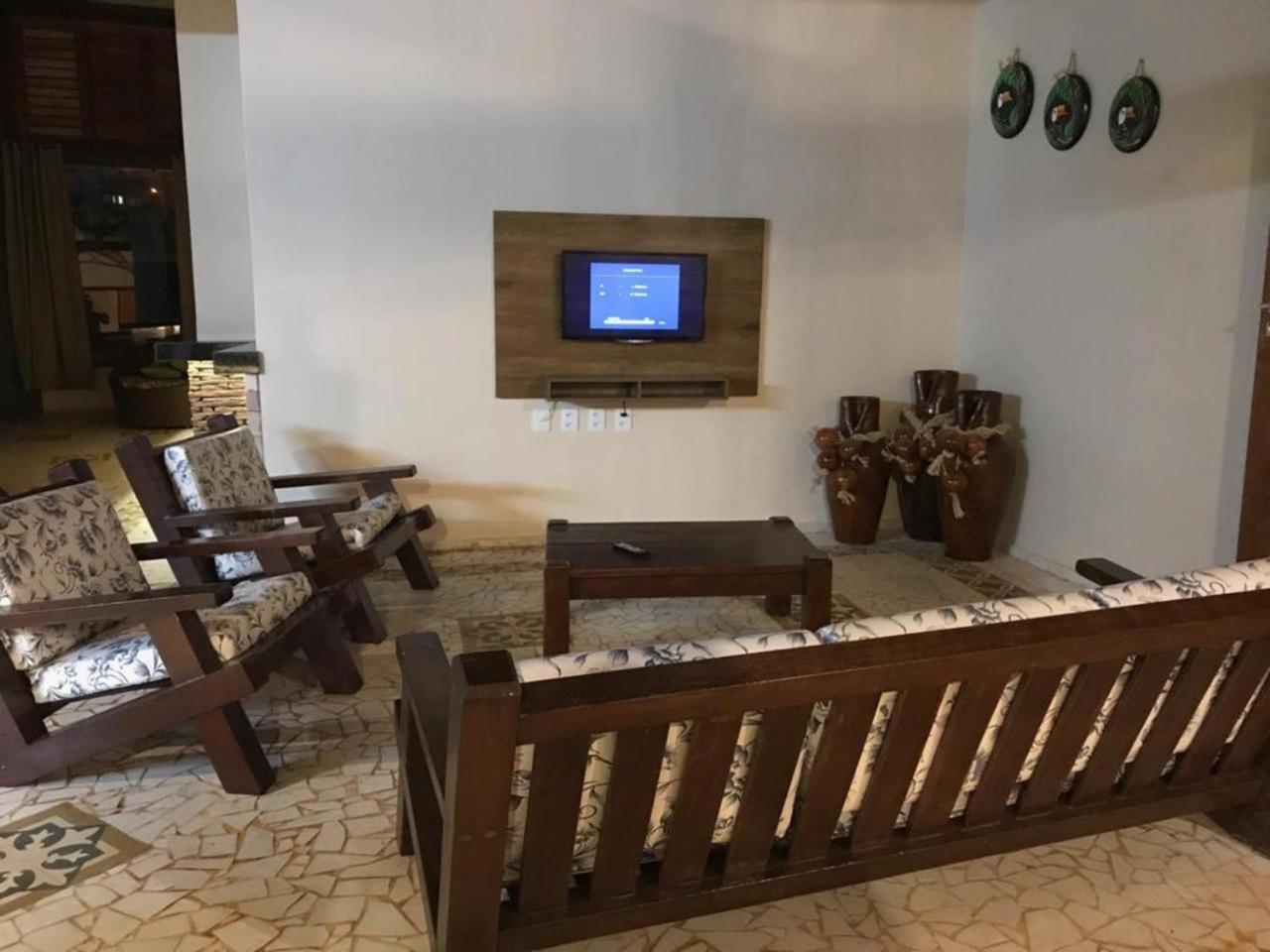 Mansão Rústica 10 Suítes a 150 metros do Mar e Beach Park