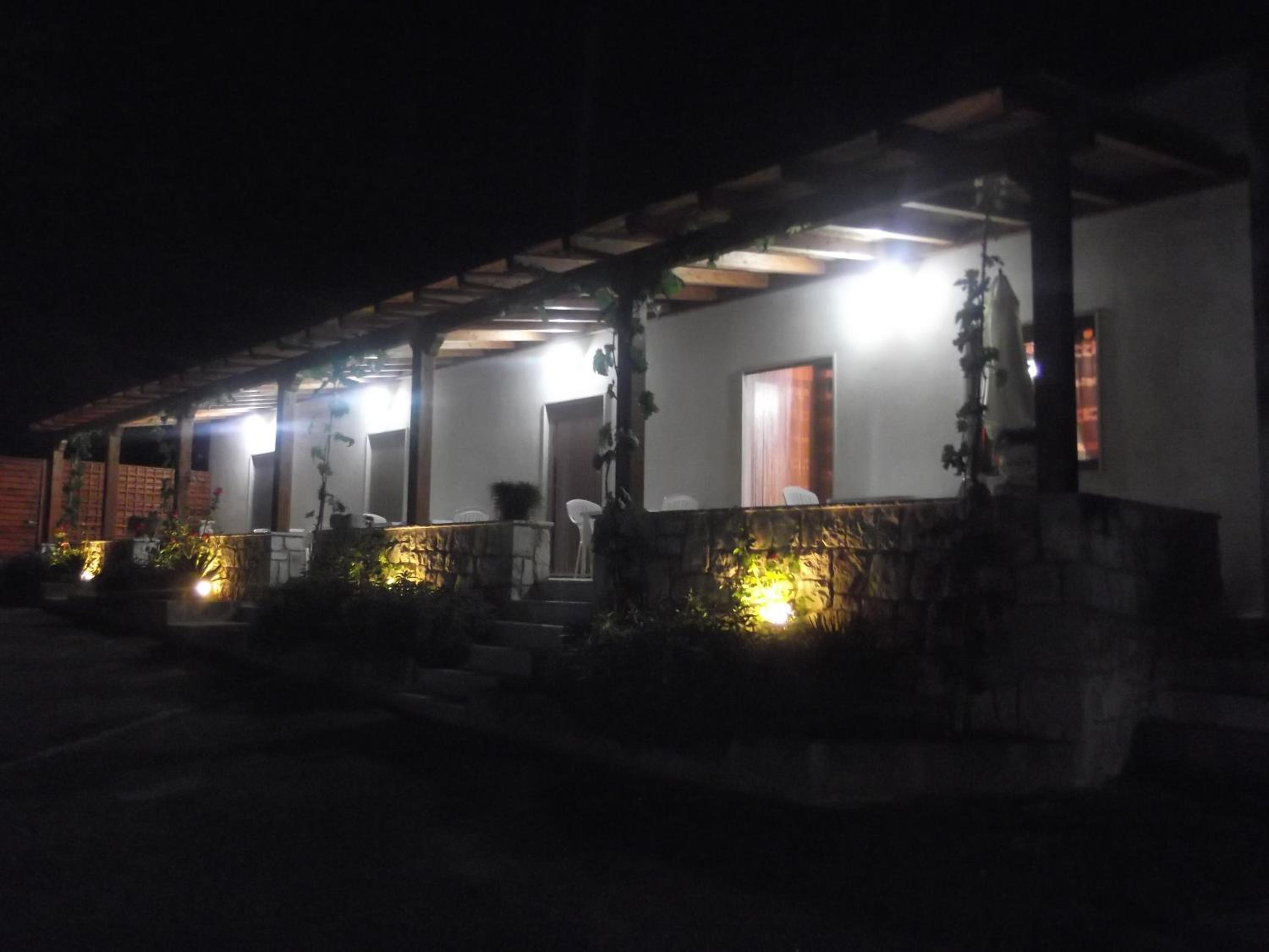 Hotel Red Rose B&B - Image 1