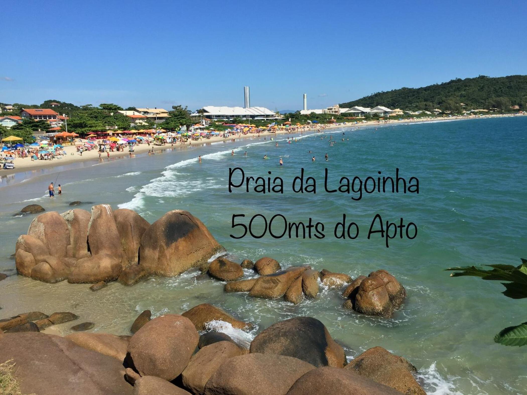 Apto 2 Quartos com Ar a 200m da Praia