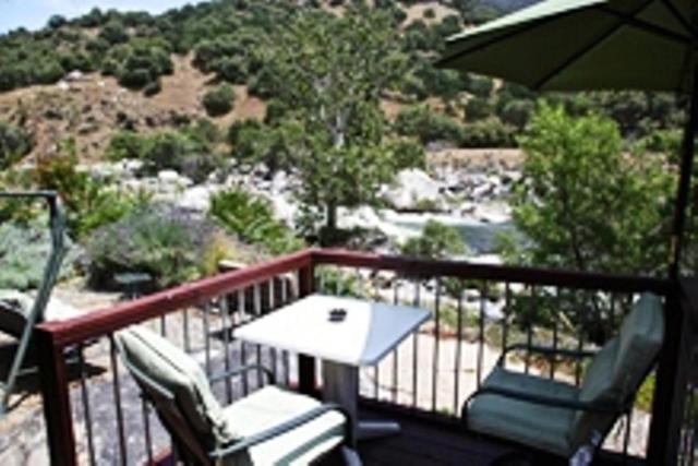 The Gateway Restaurant & Lodge