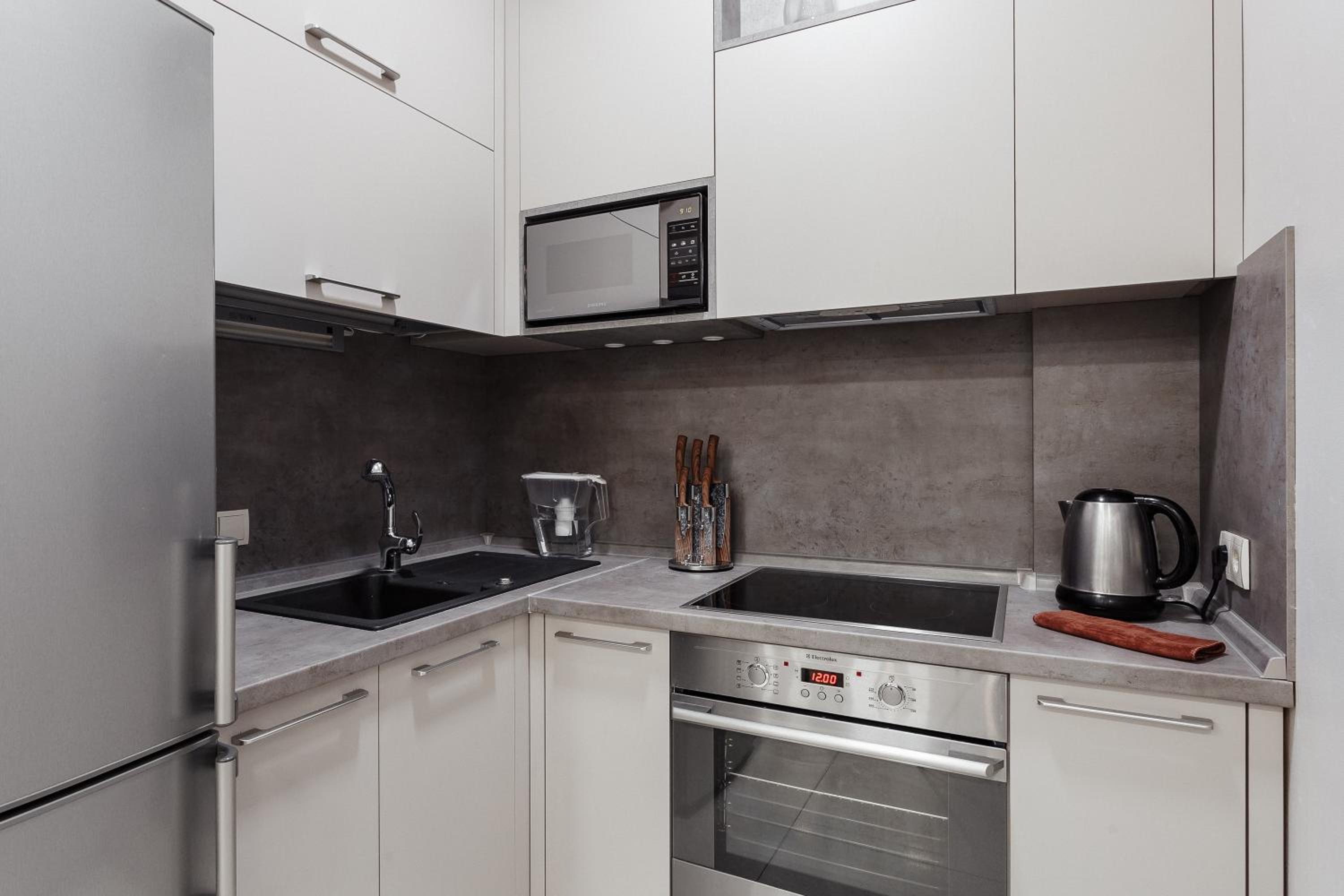 Prestige Plaza Apartments view 4
