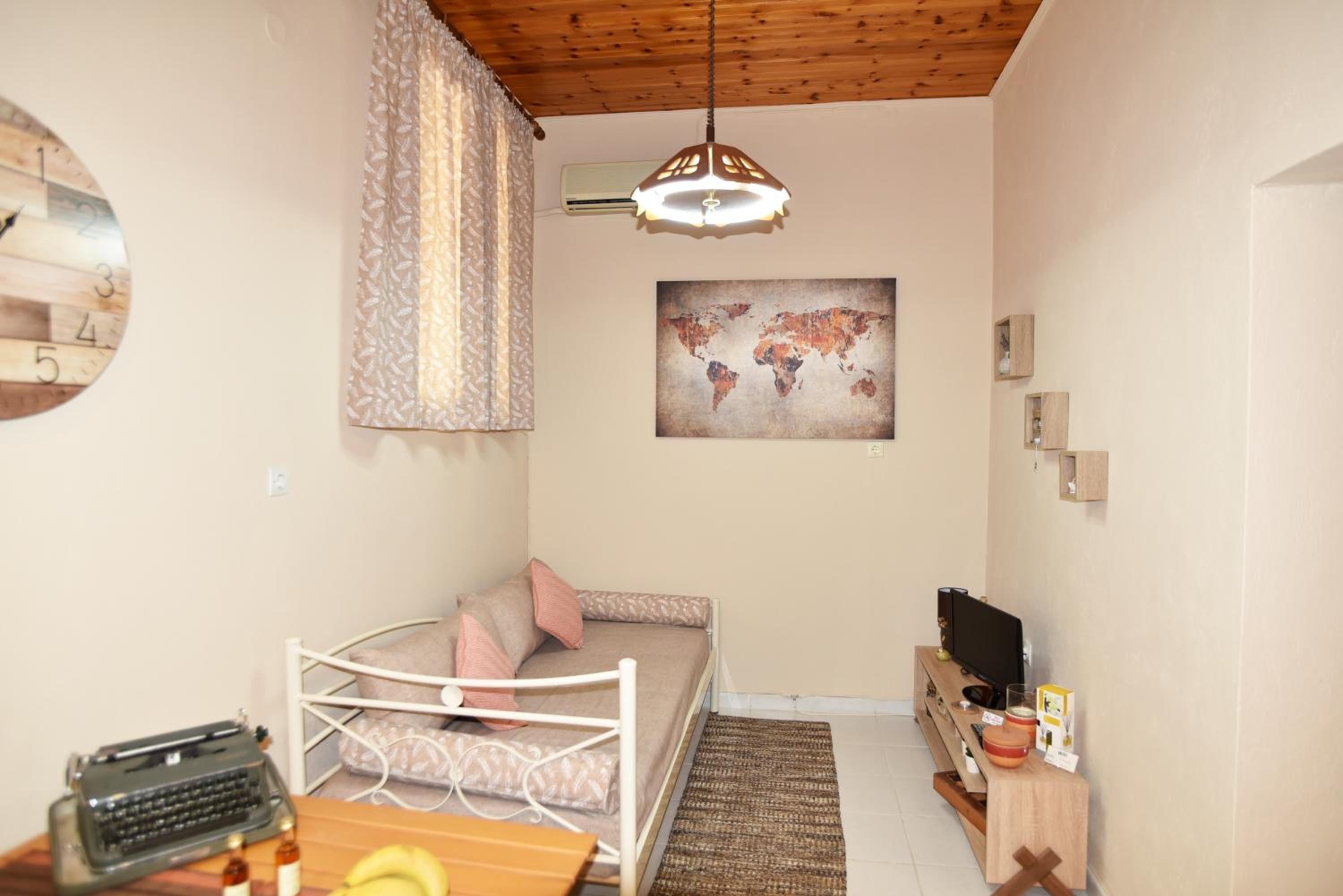 BETTY'S HOUSE