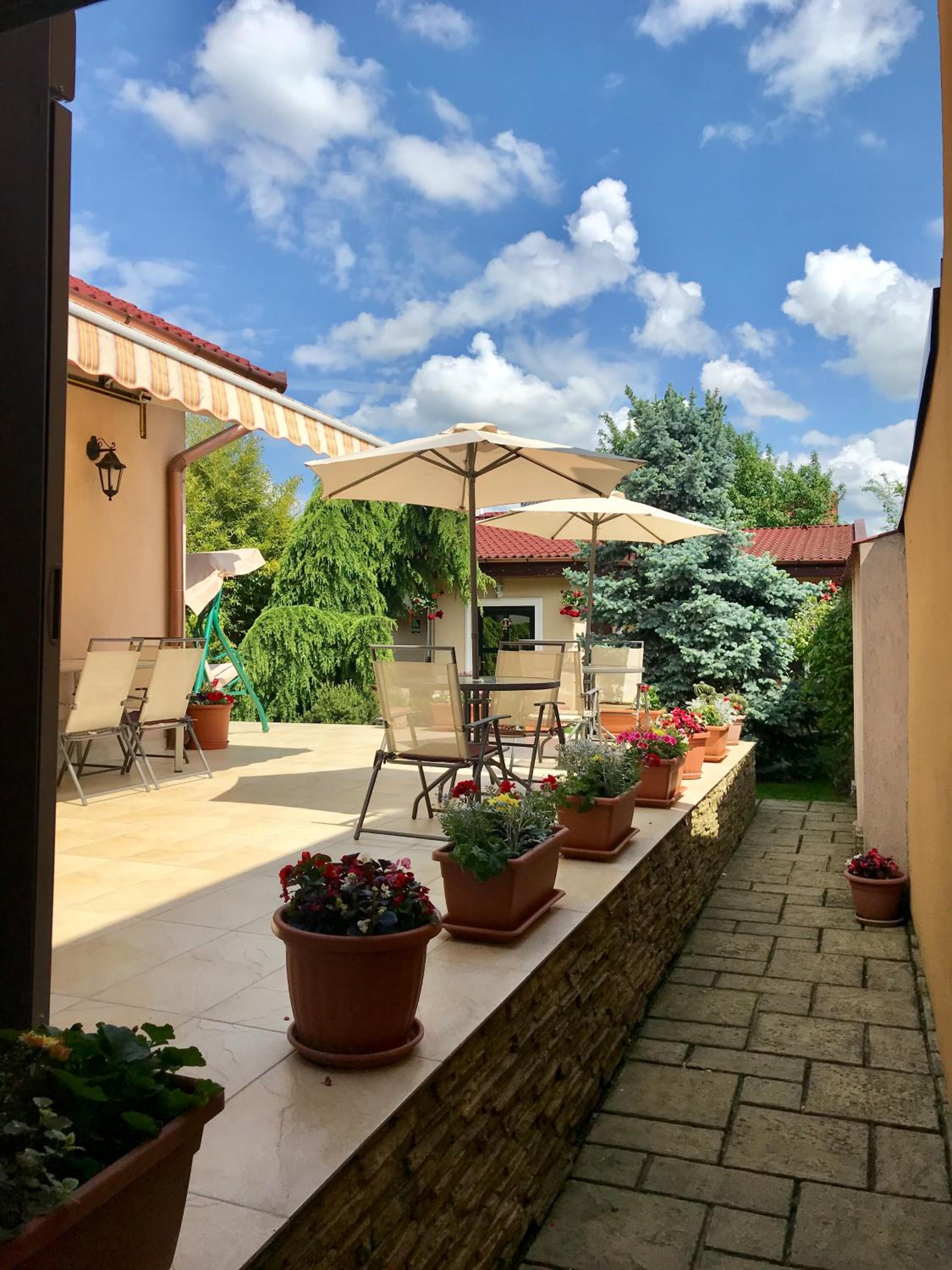 Cristi's Rooms - Pensiune view 4