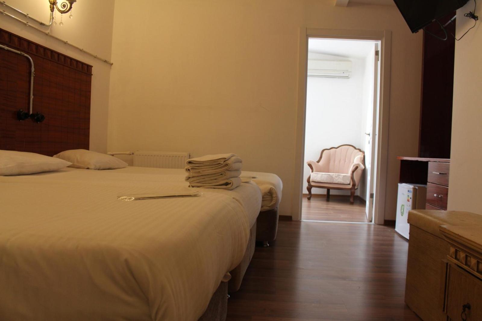 Istanbul Holiday Hotel - Image 14