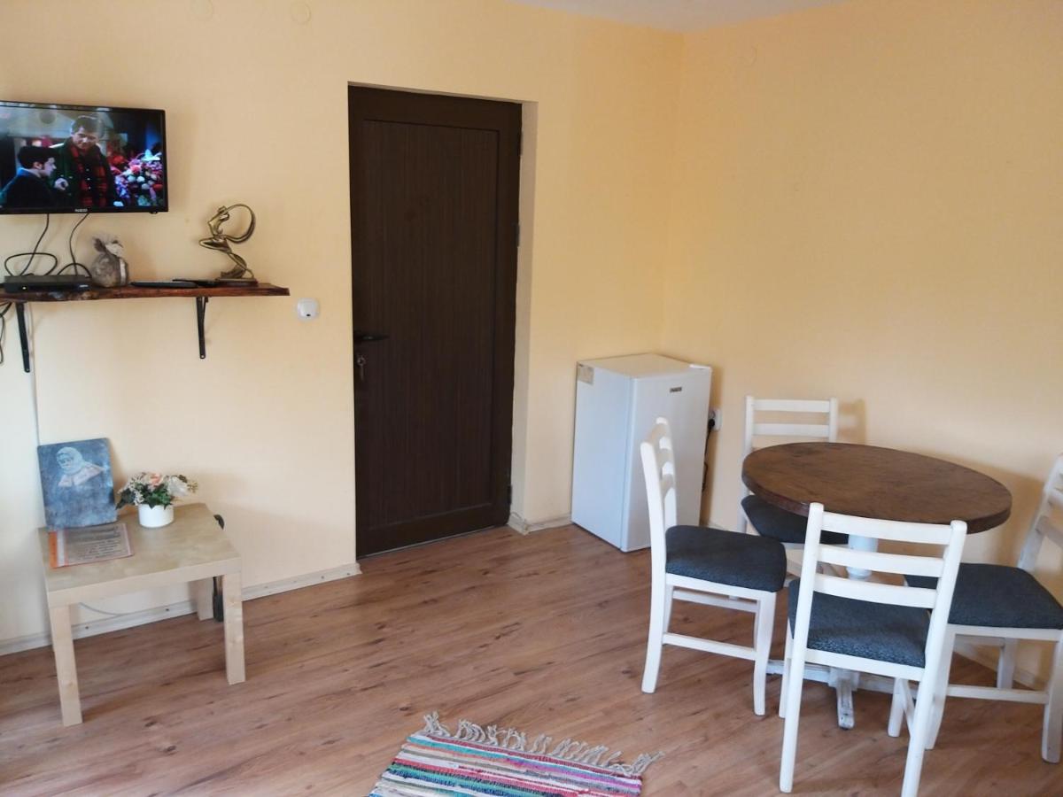 Guest House 