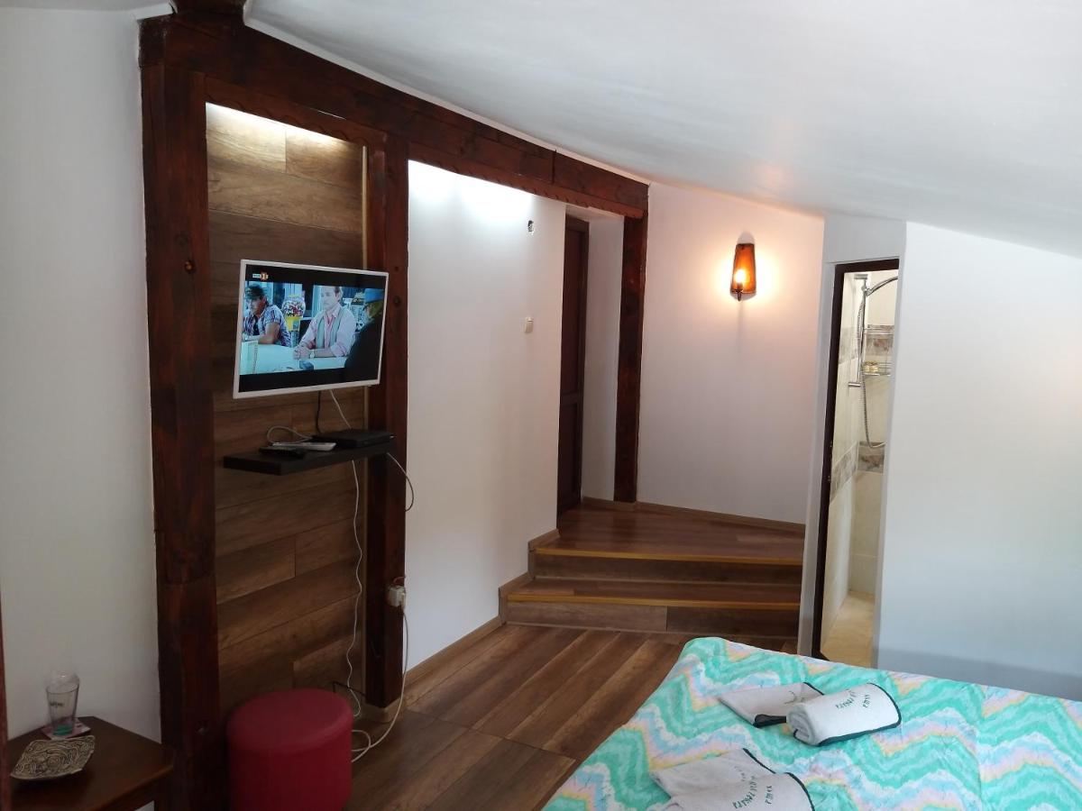 Guest House 