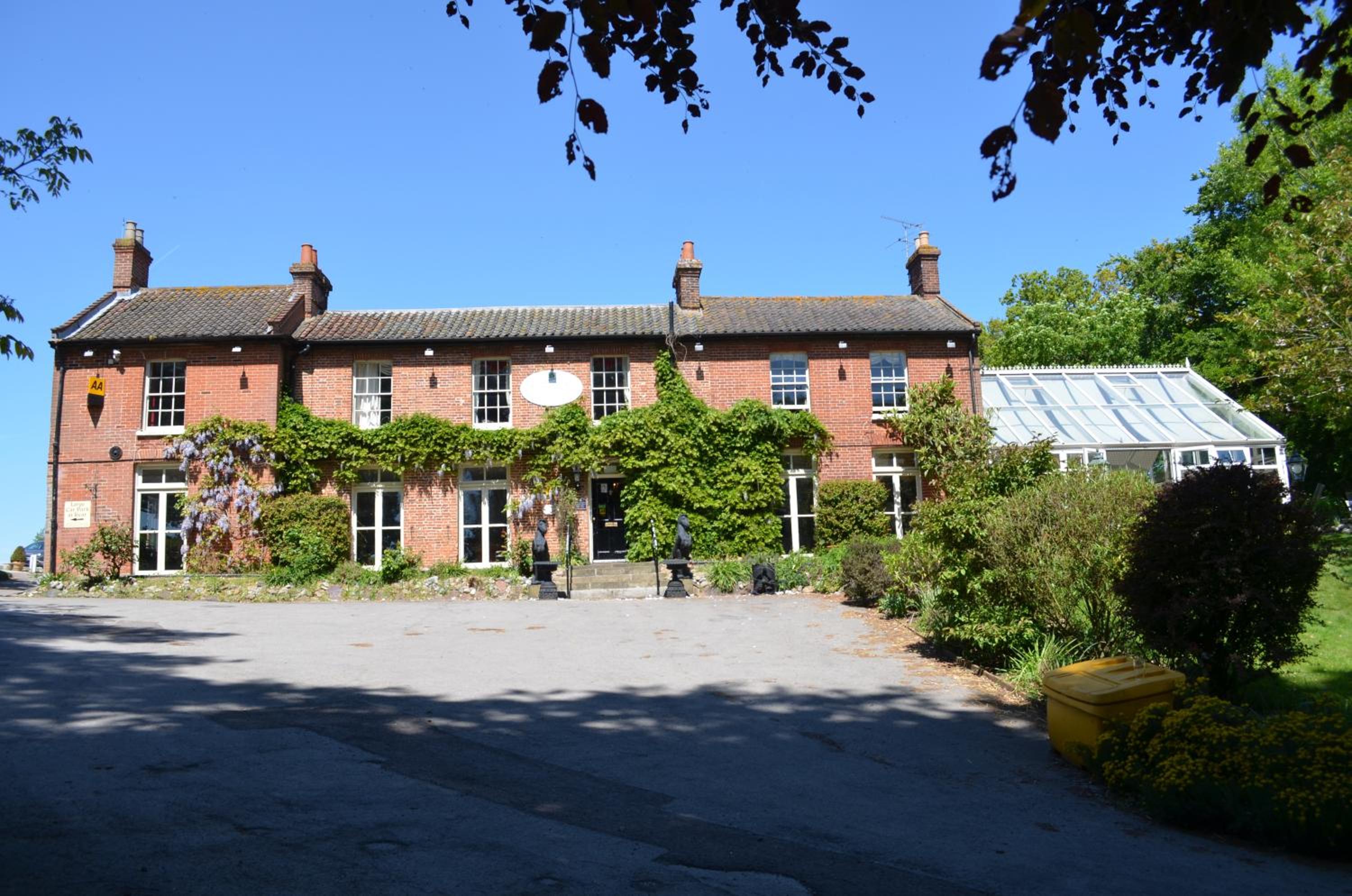 Scarborough Hill Country Inn