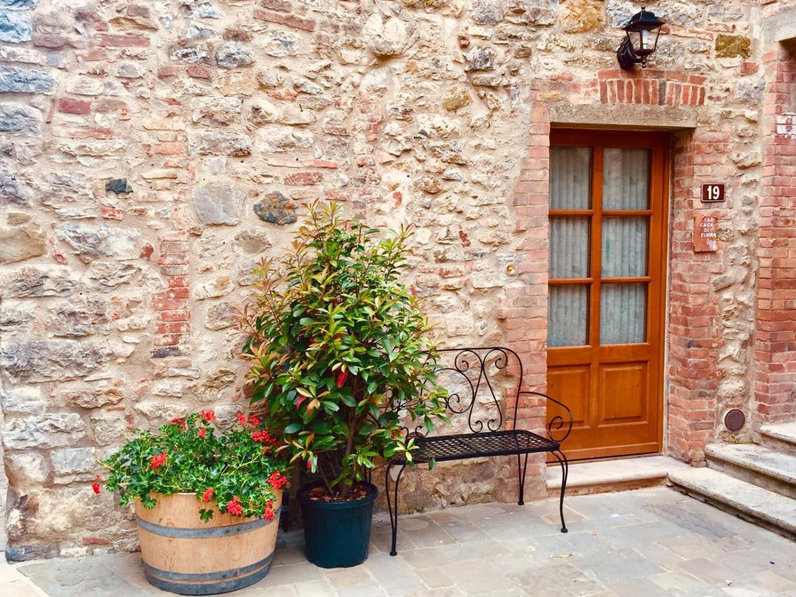 La casa di Elvira view 2
