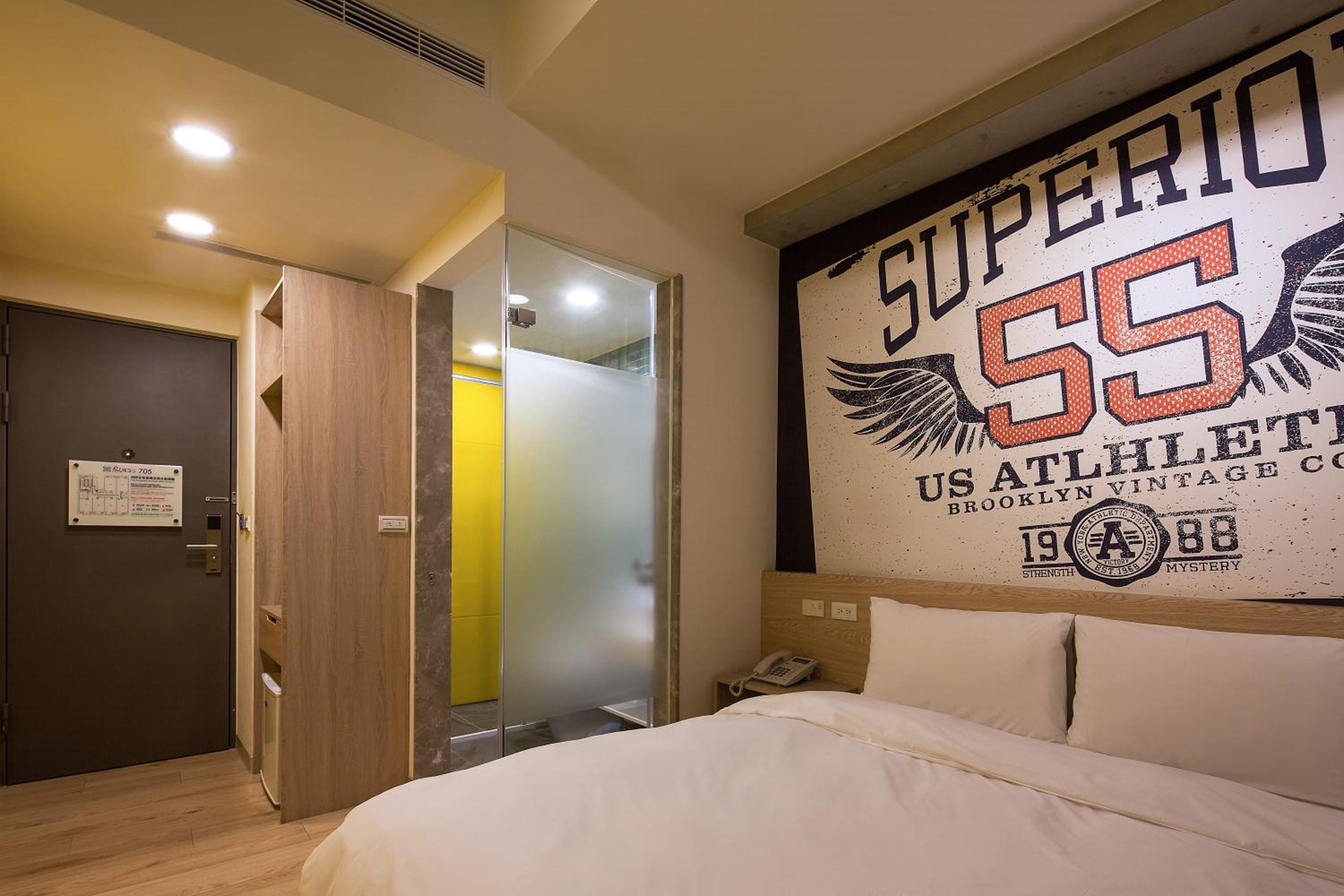 CHECK inn Express Taichung Yizhong