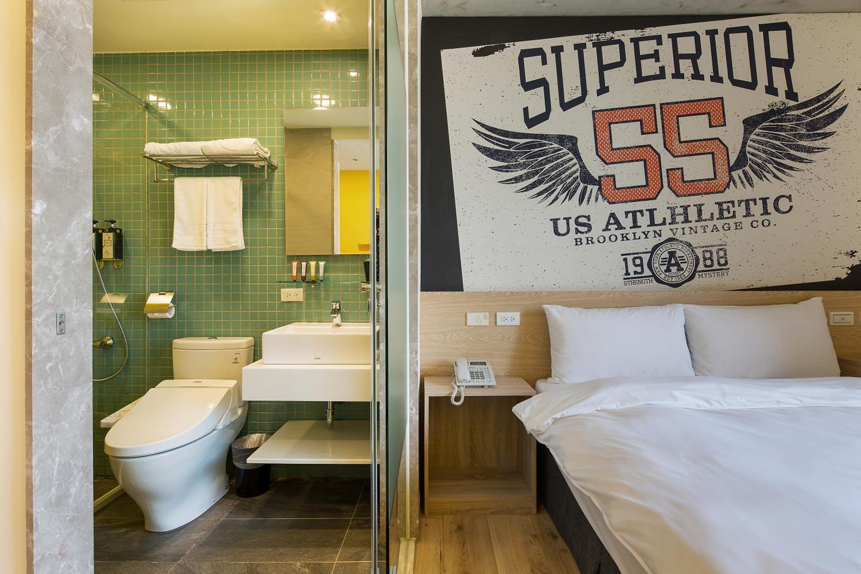 CHECK inn Express Taichung Yizhong