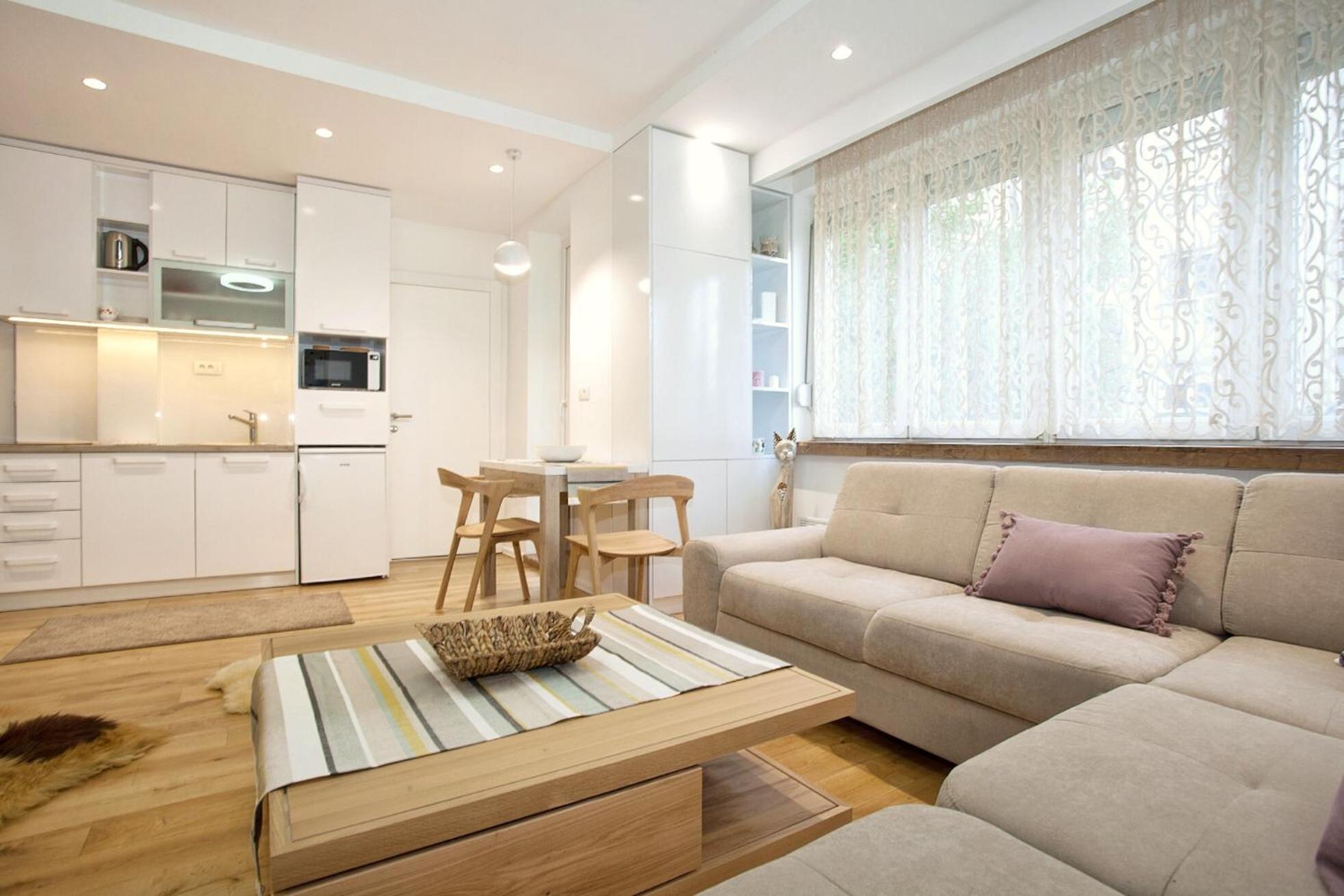 HostGost Selected Suites - Skadarlija Square view 3