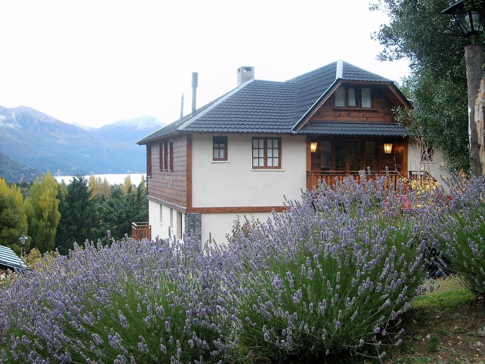 Arelauquen Bungalows & Suites
