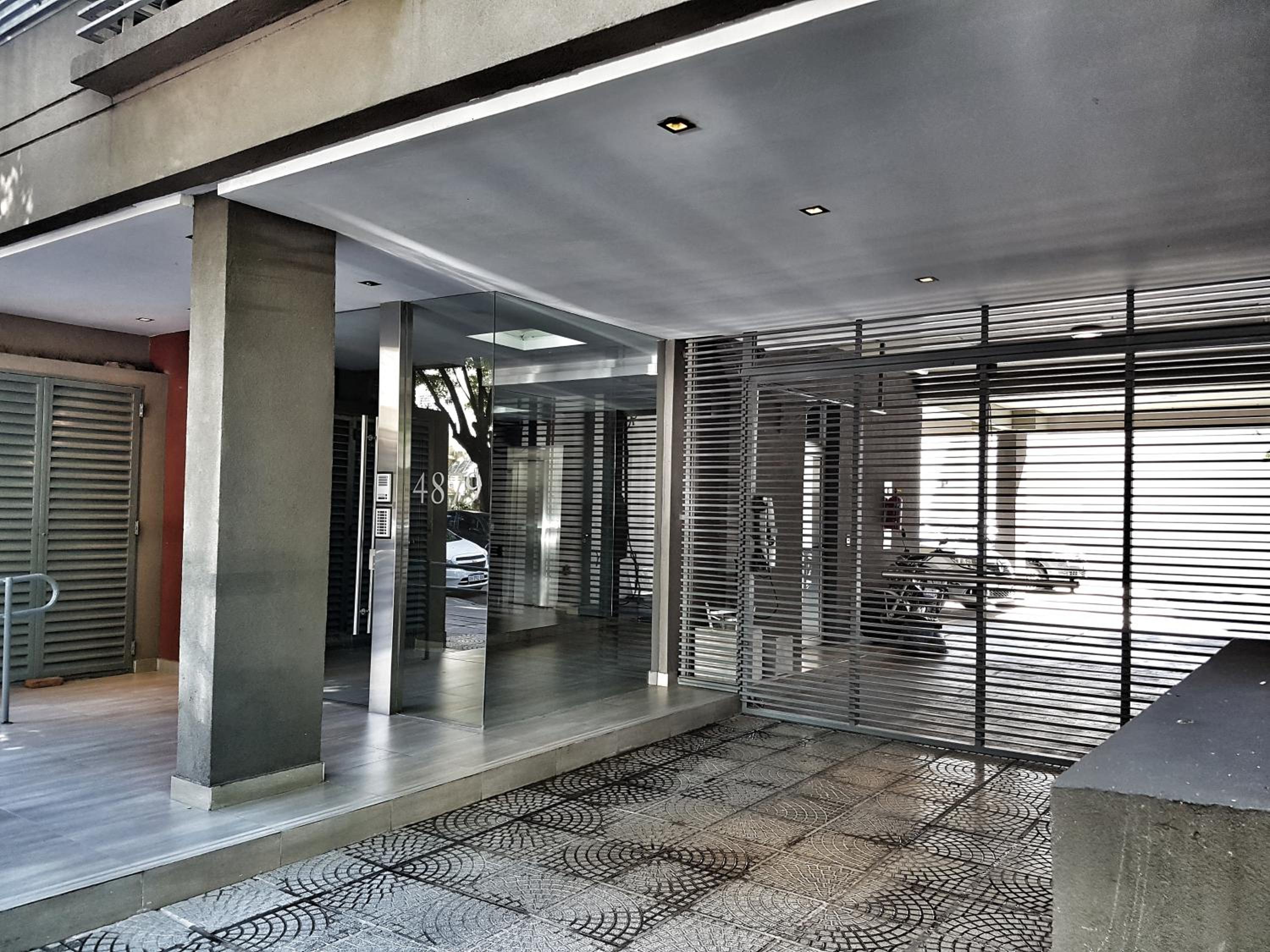 Amplio depto 2 amb 4 pax con cochera