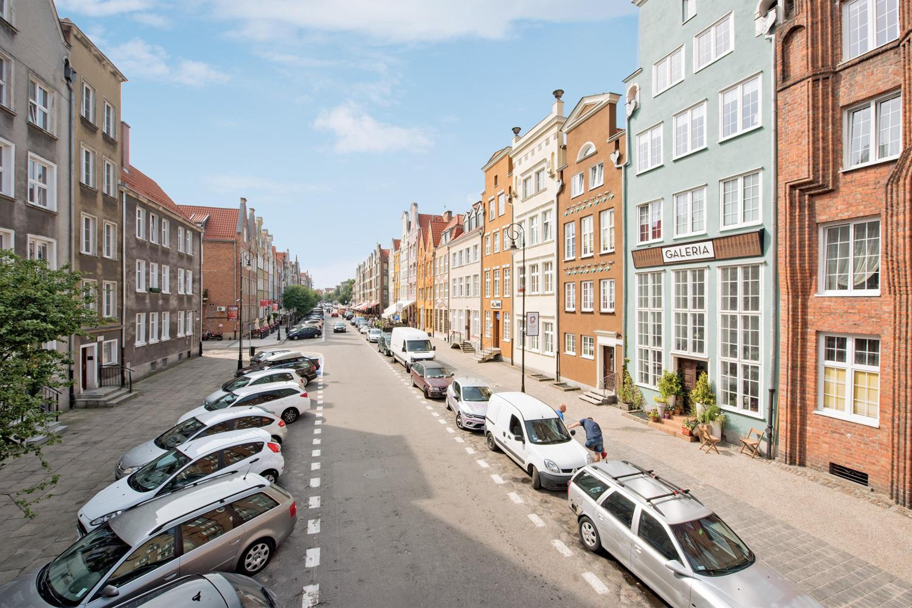 3-level apartment with a view of St Mary's Basilica by Downtown Apartments