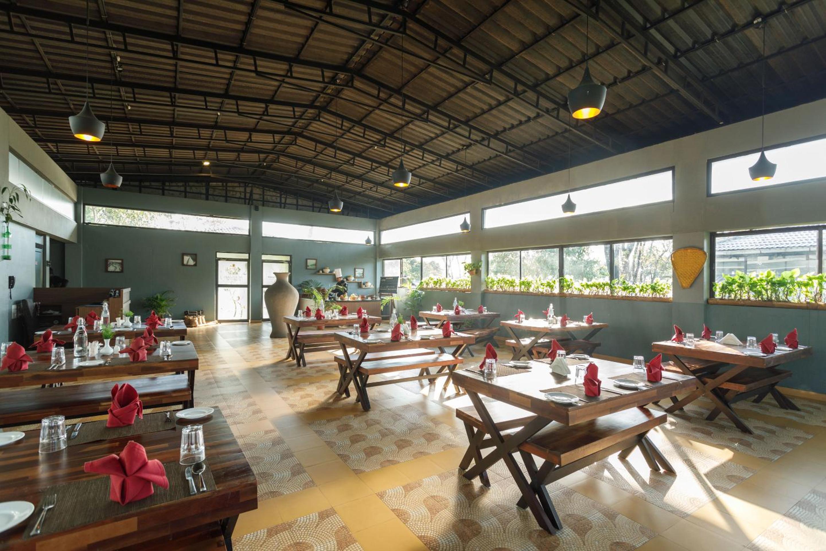 The Mountain Courtyard Thekkady