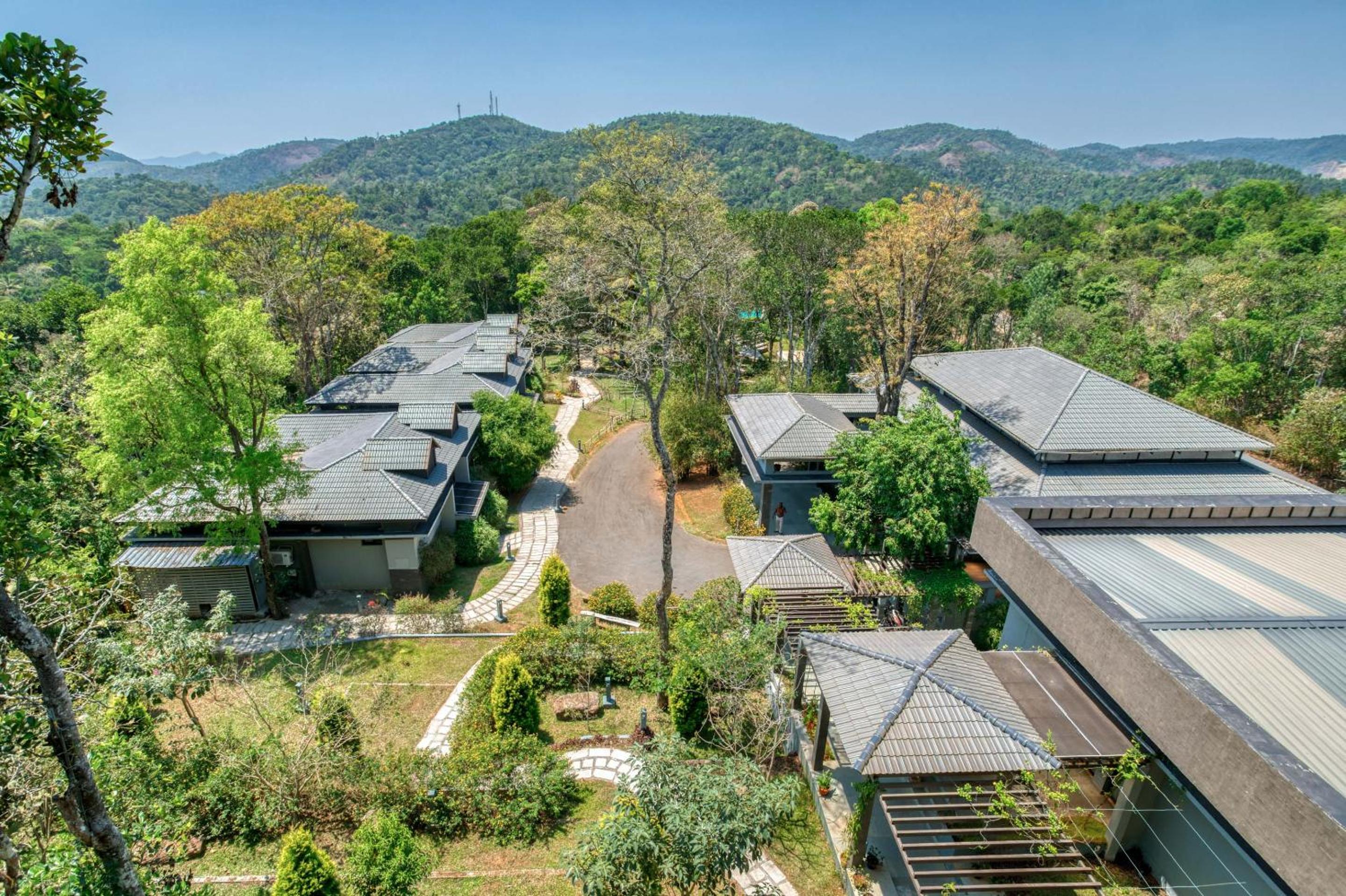 The Mountain Courtyard Thekkady