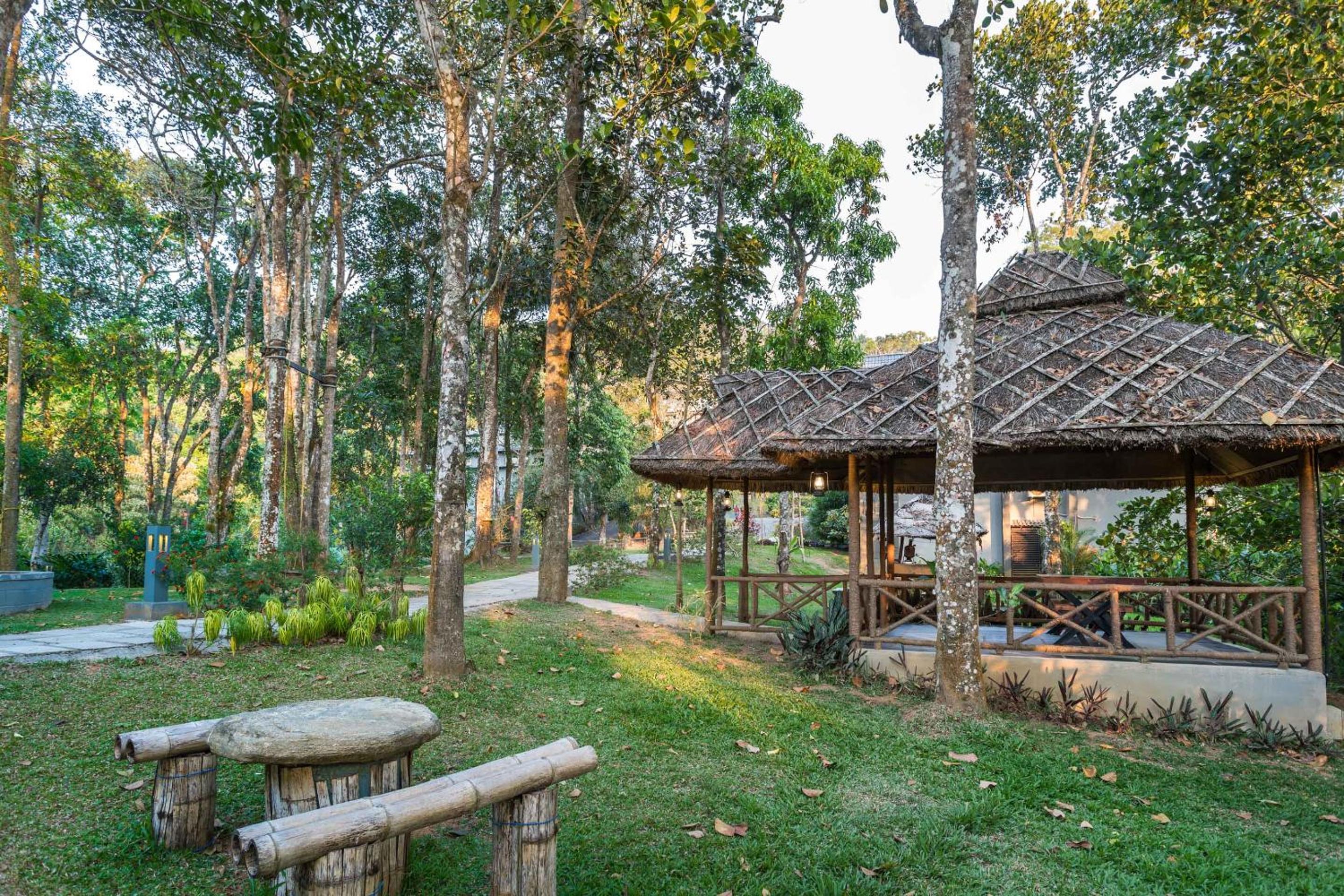 The Mountain Courtyard Thekkady