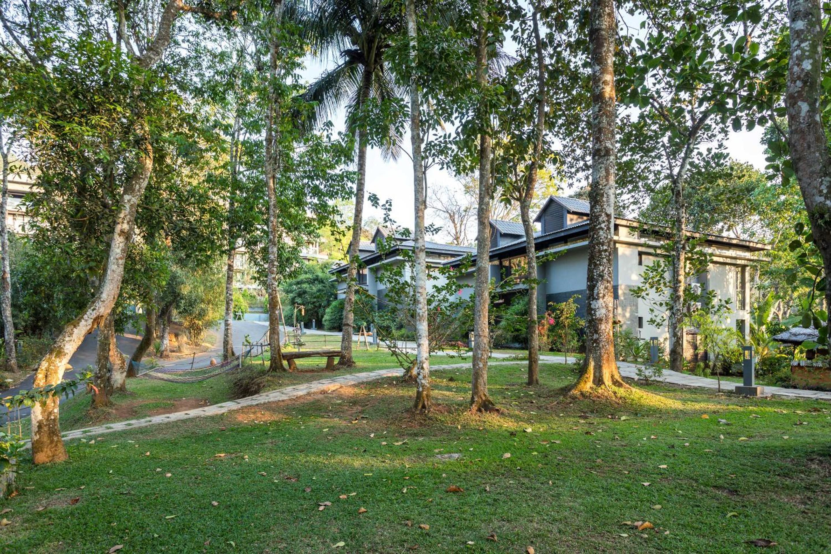 The Mountain Courtyard Thekkady