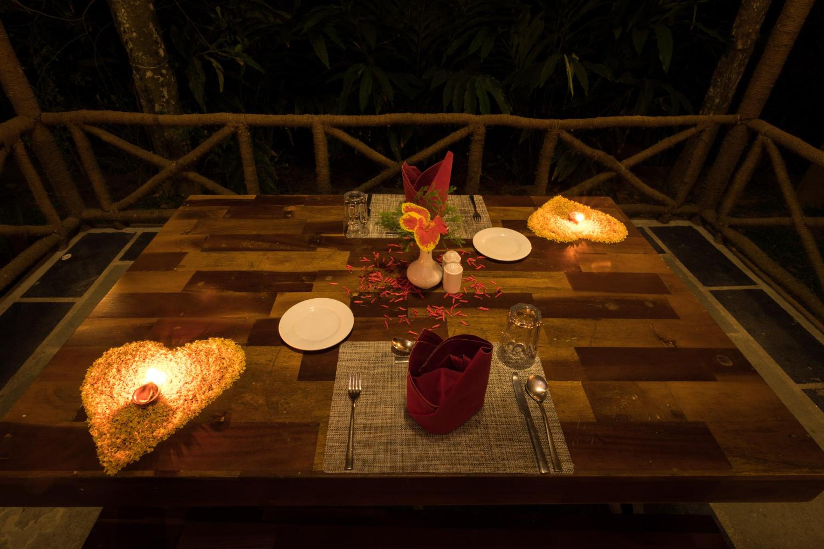 The Mountain Courtyard Thekkady