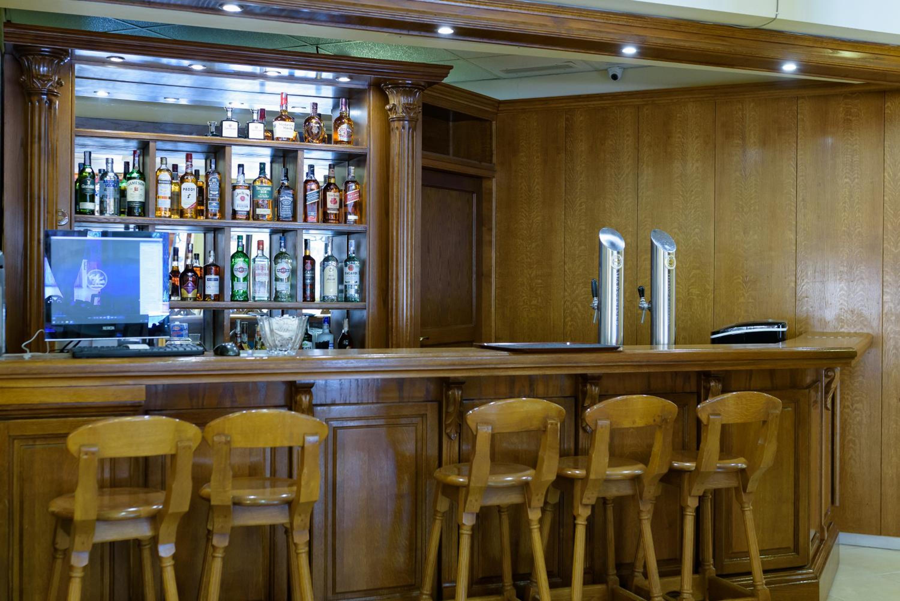 bar