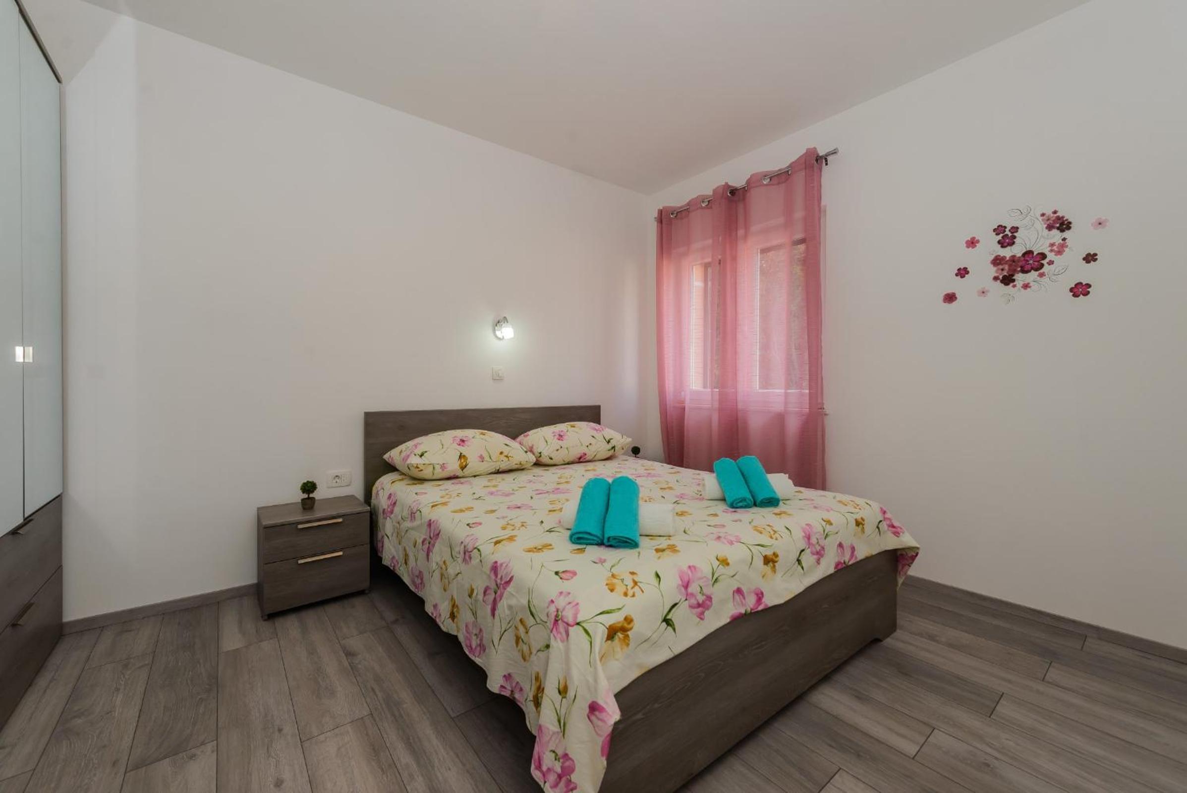Apartments Basic view 3