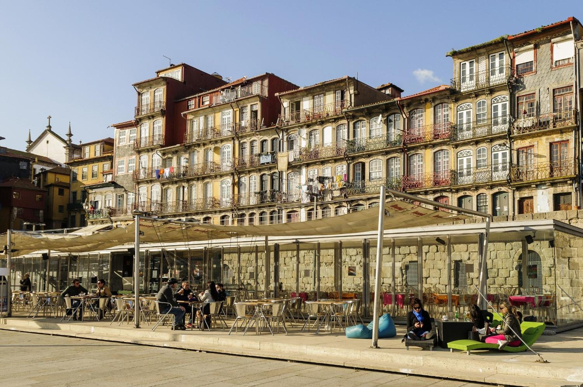 YOUROPO - Ribeira Porto view 2
