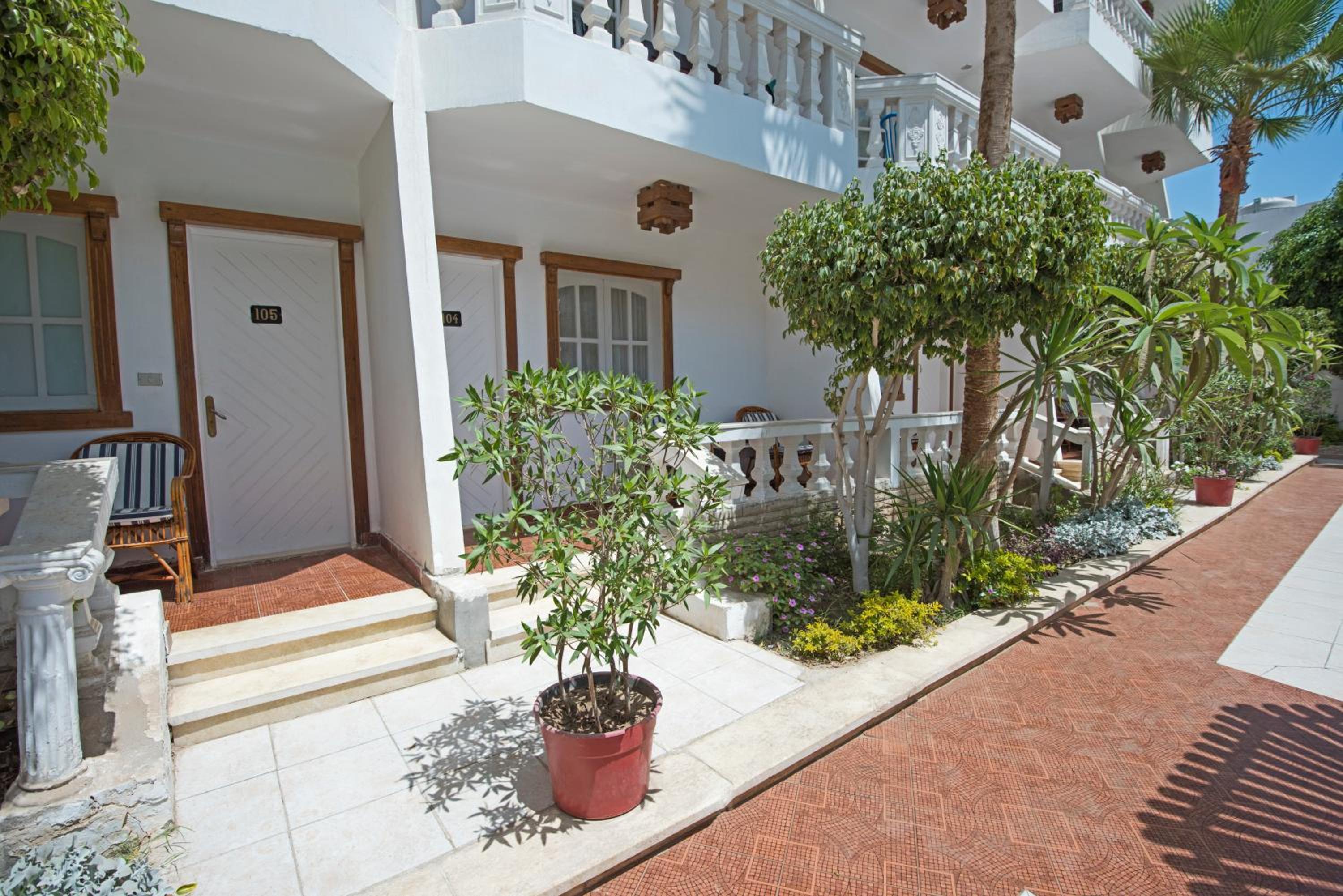 Zak Inn Residence