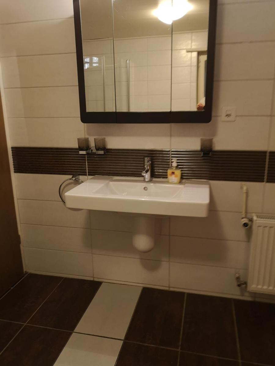 Photo 32