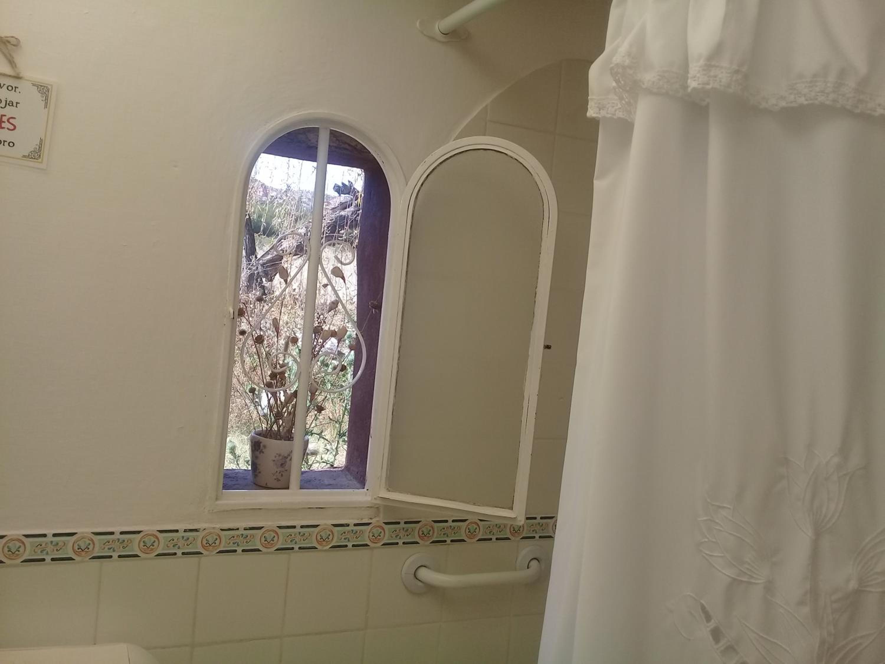 Cabaña El Cardón,casita en el campo quebradeño
