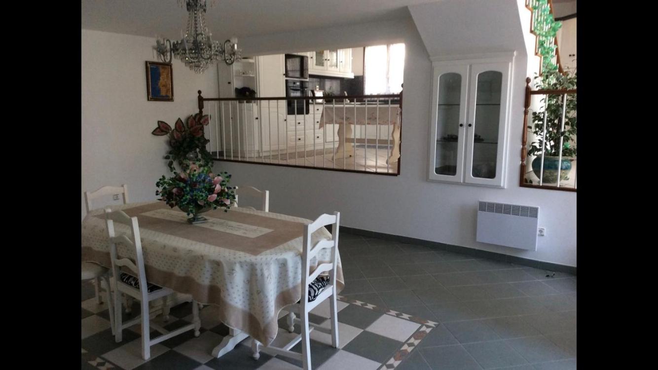 duplex house un center village