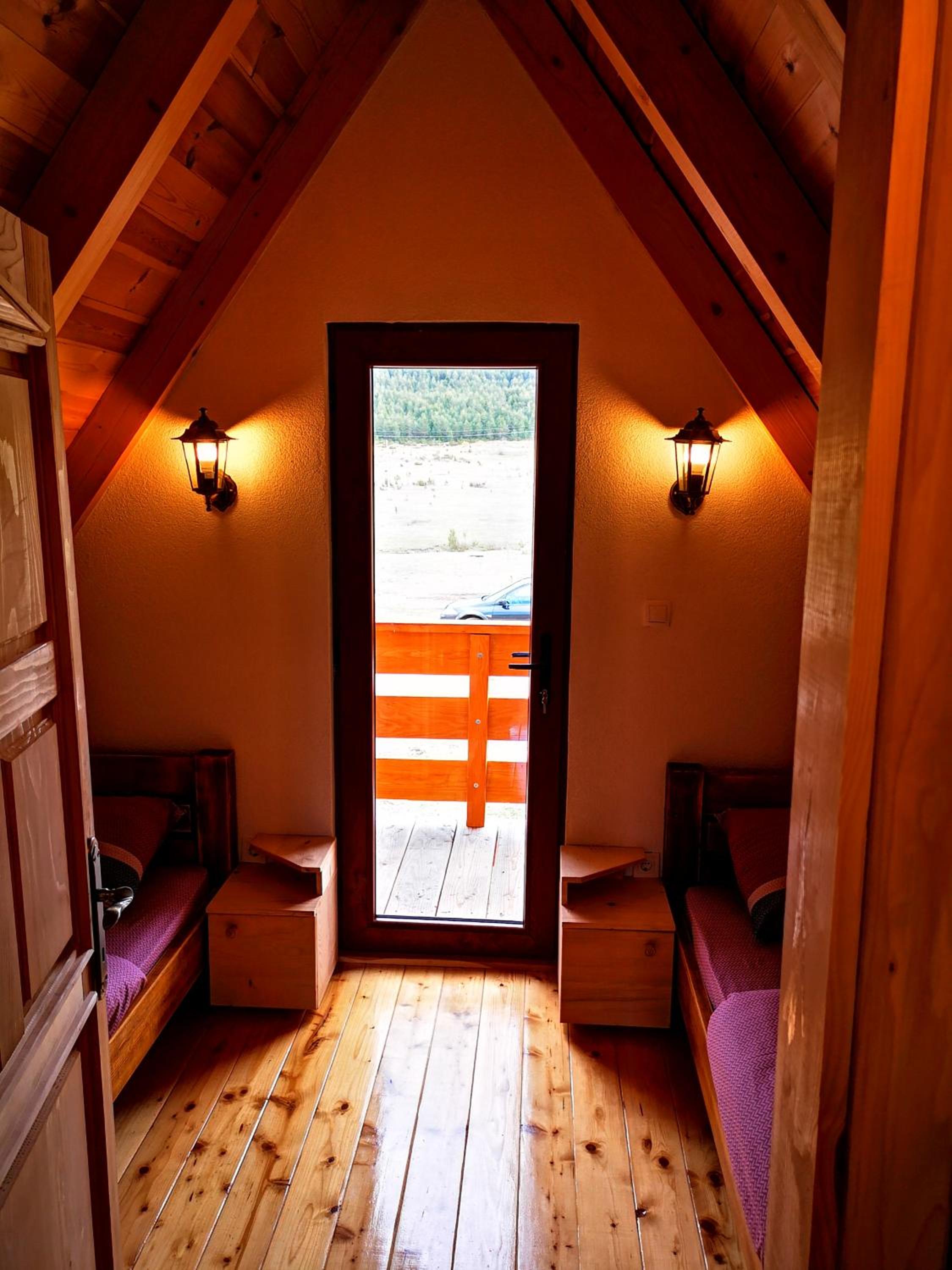 Photo 44