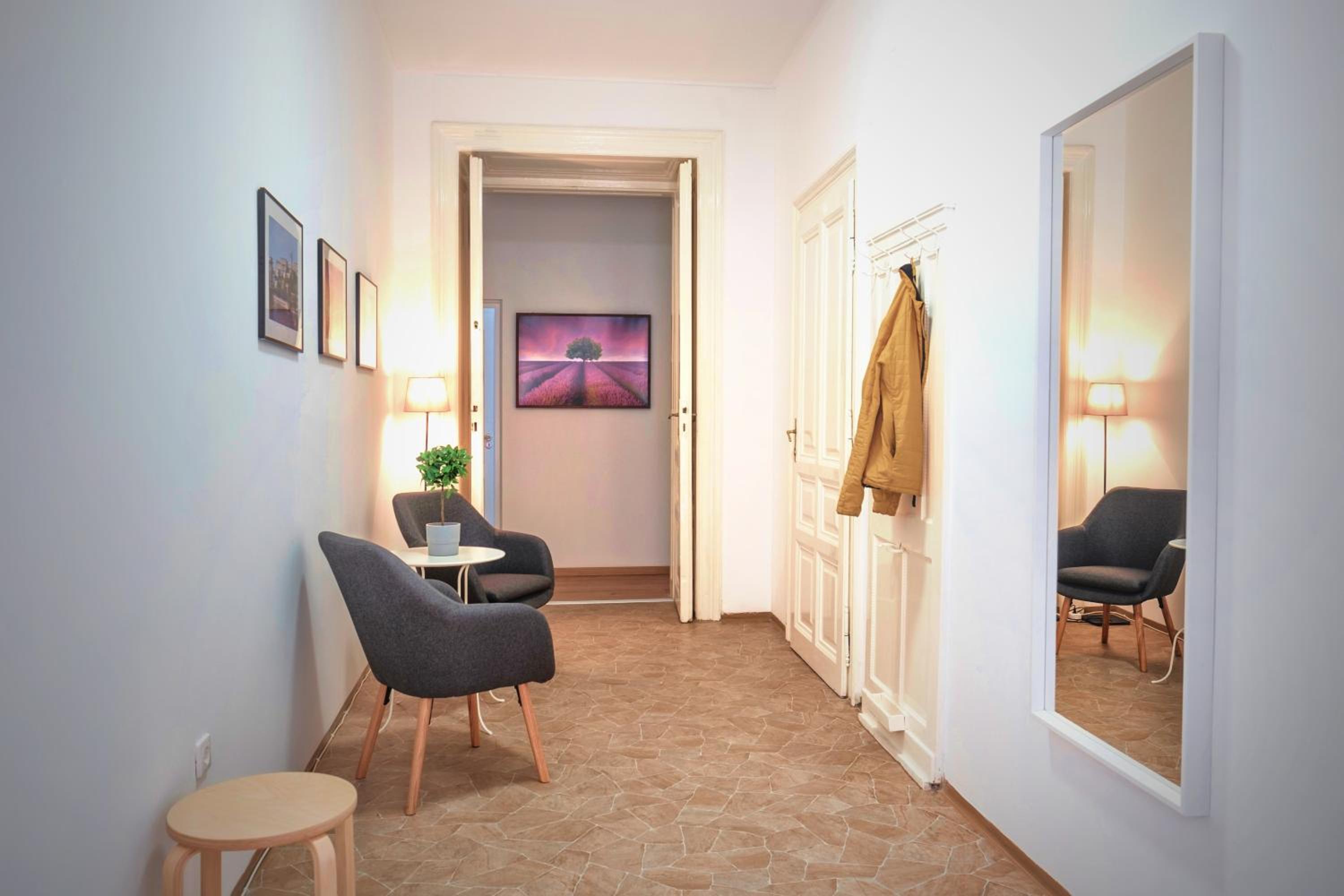 József krt 3 apartment - near Corvin view 4