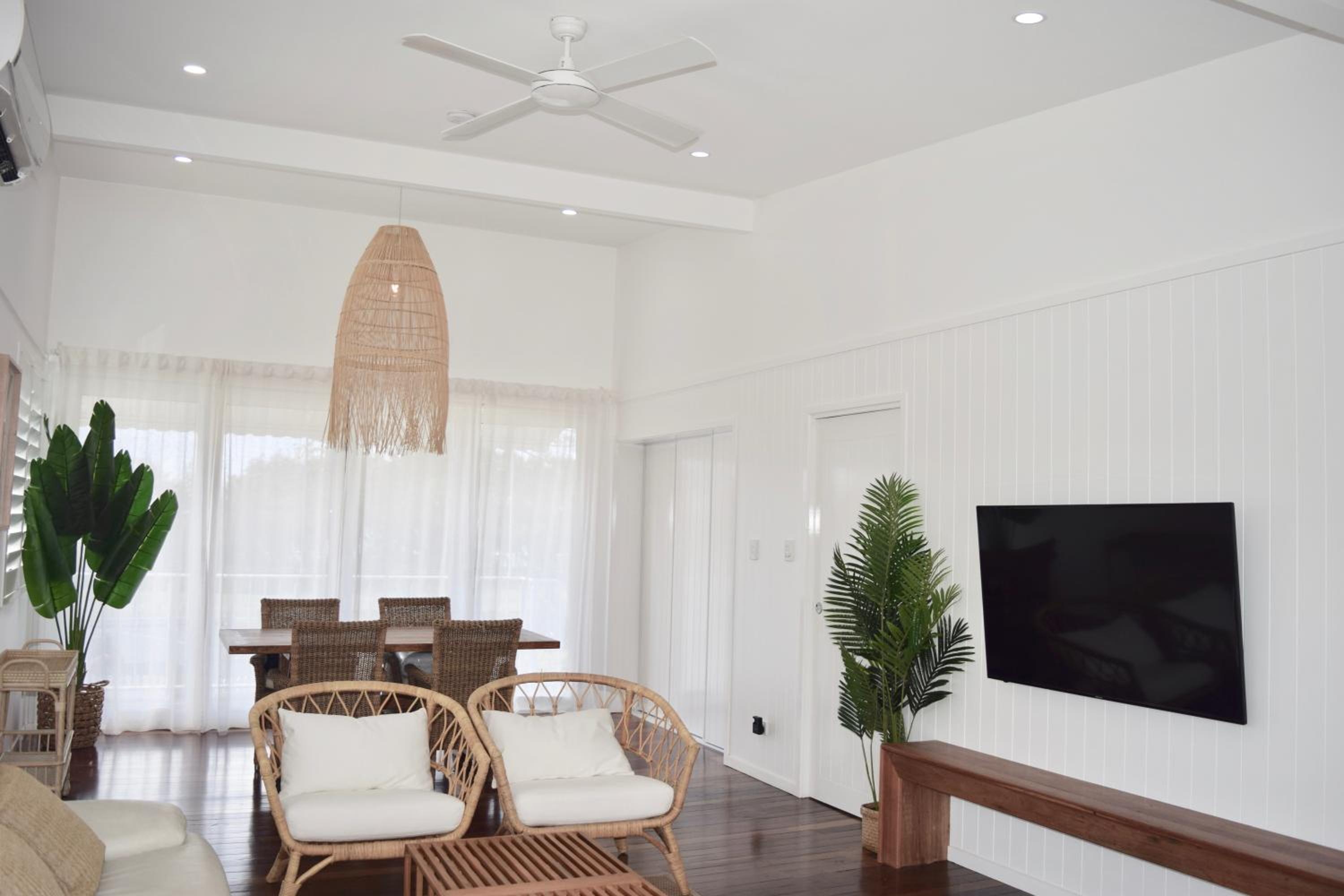 Oceanfront Beach House On Marine Parade