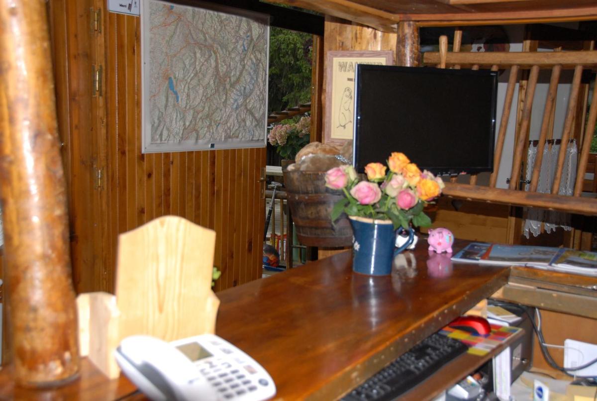 Hotel Hôtel Chalet Le Caribou - Image 1