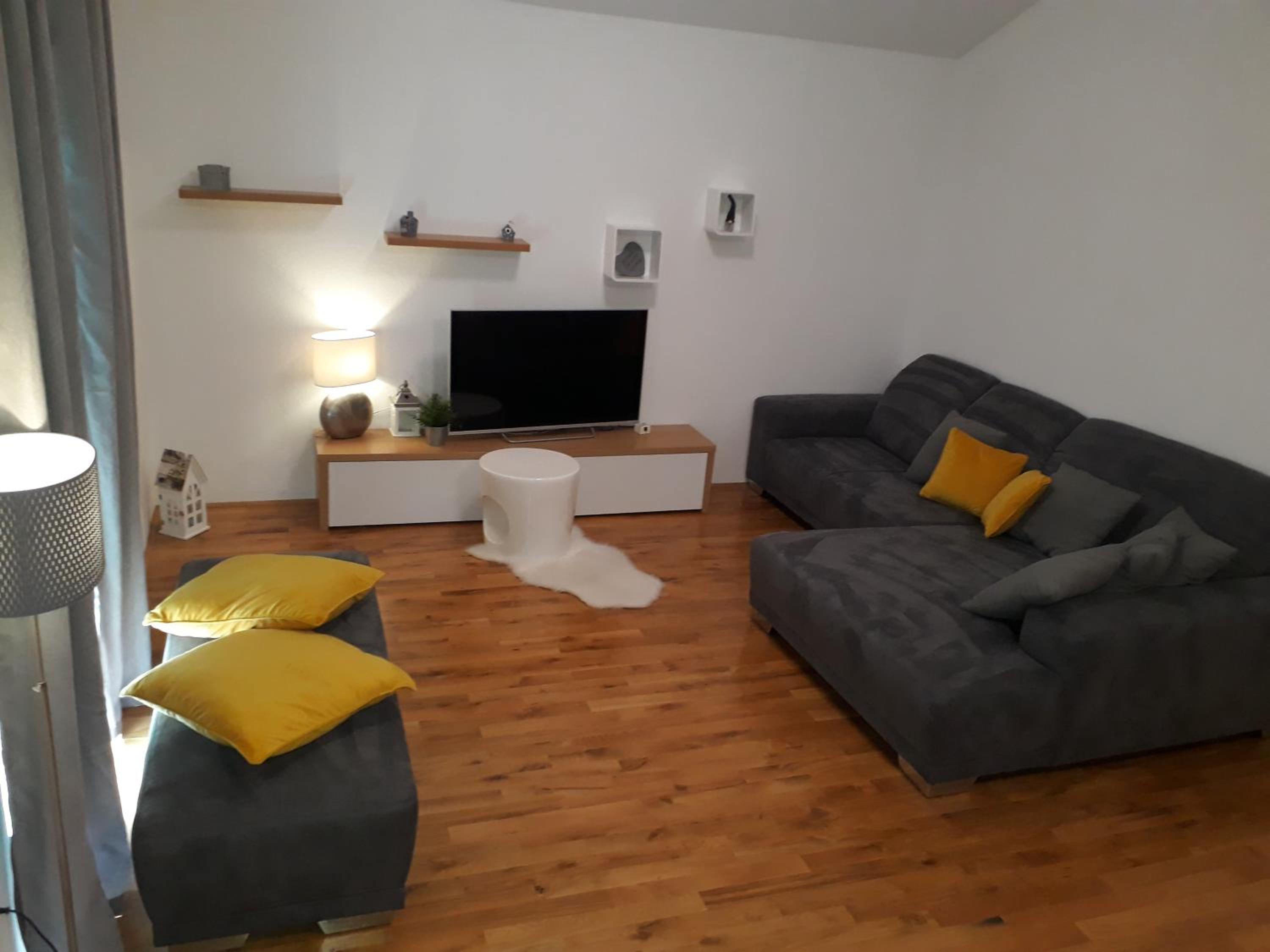 Apartment N&B view 4