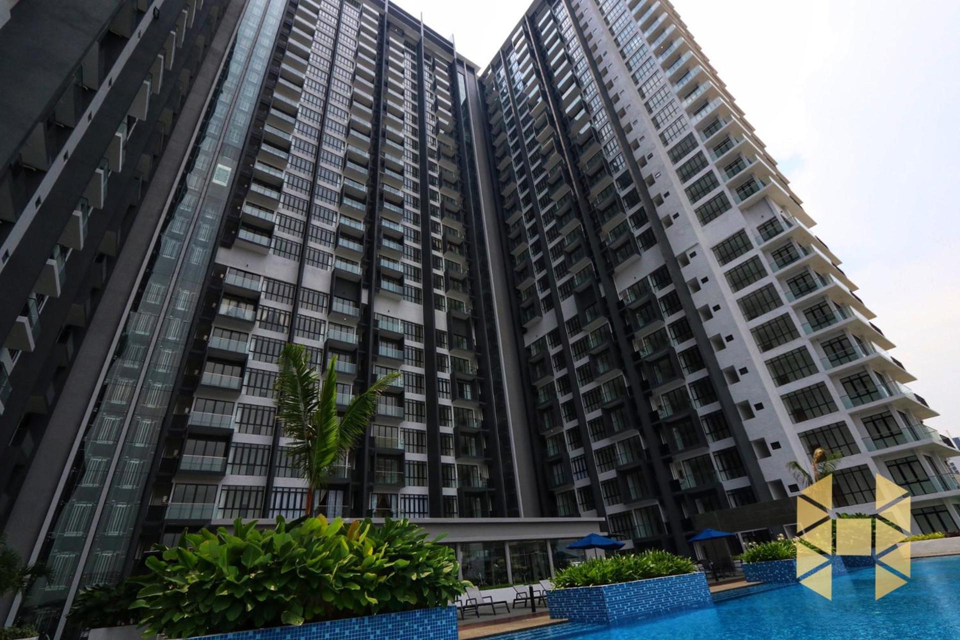 D'Pristine Medini by Stayrene