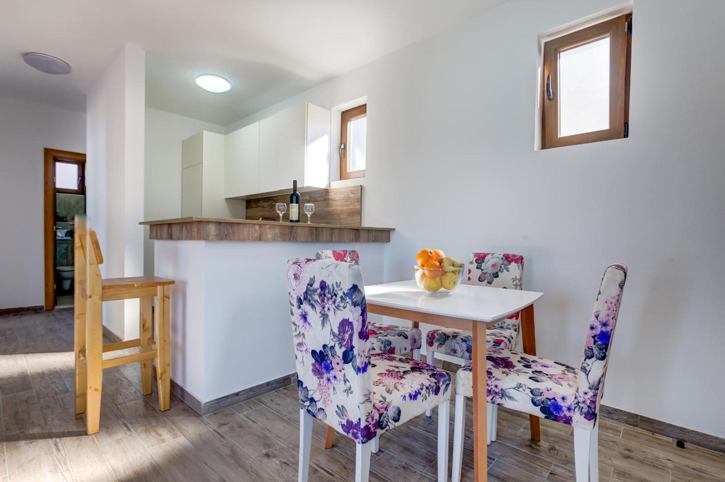Mima Apartments