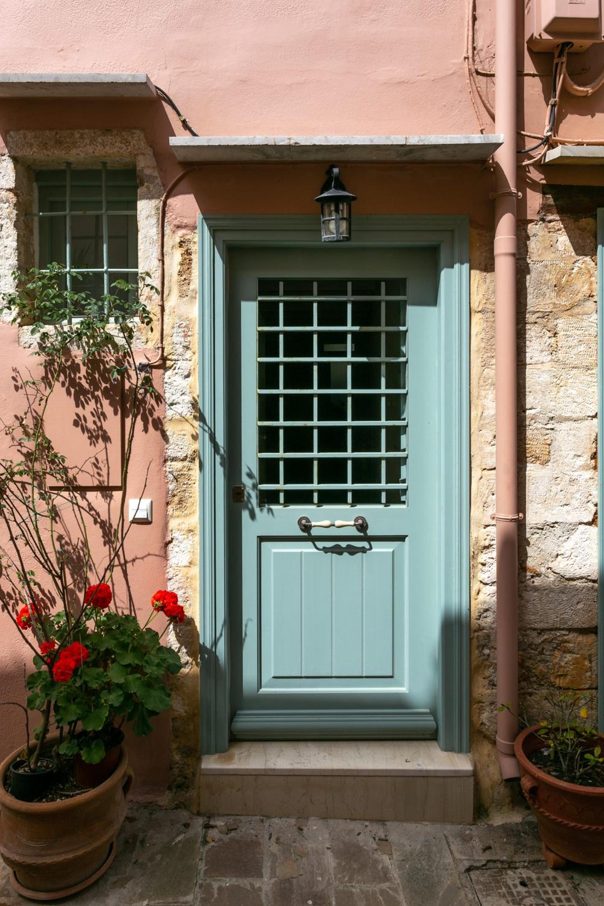 La Barchetta Old Town Home with Seaview