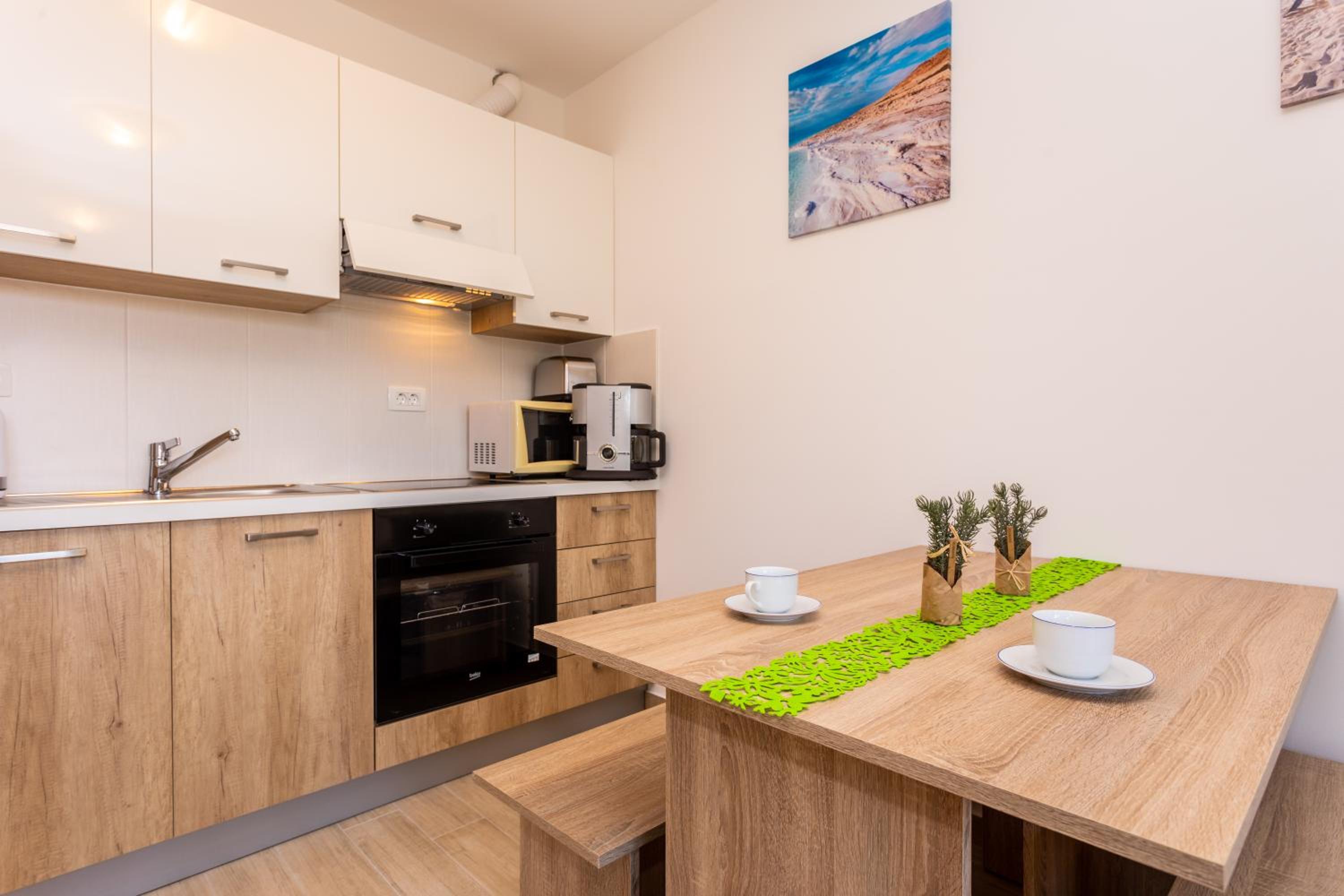 Apartments Vugrinec with Terrace view 5
