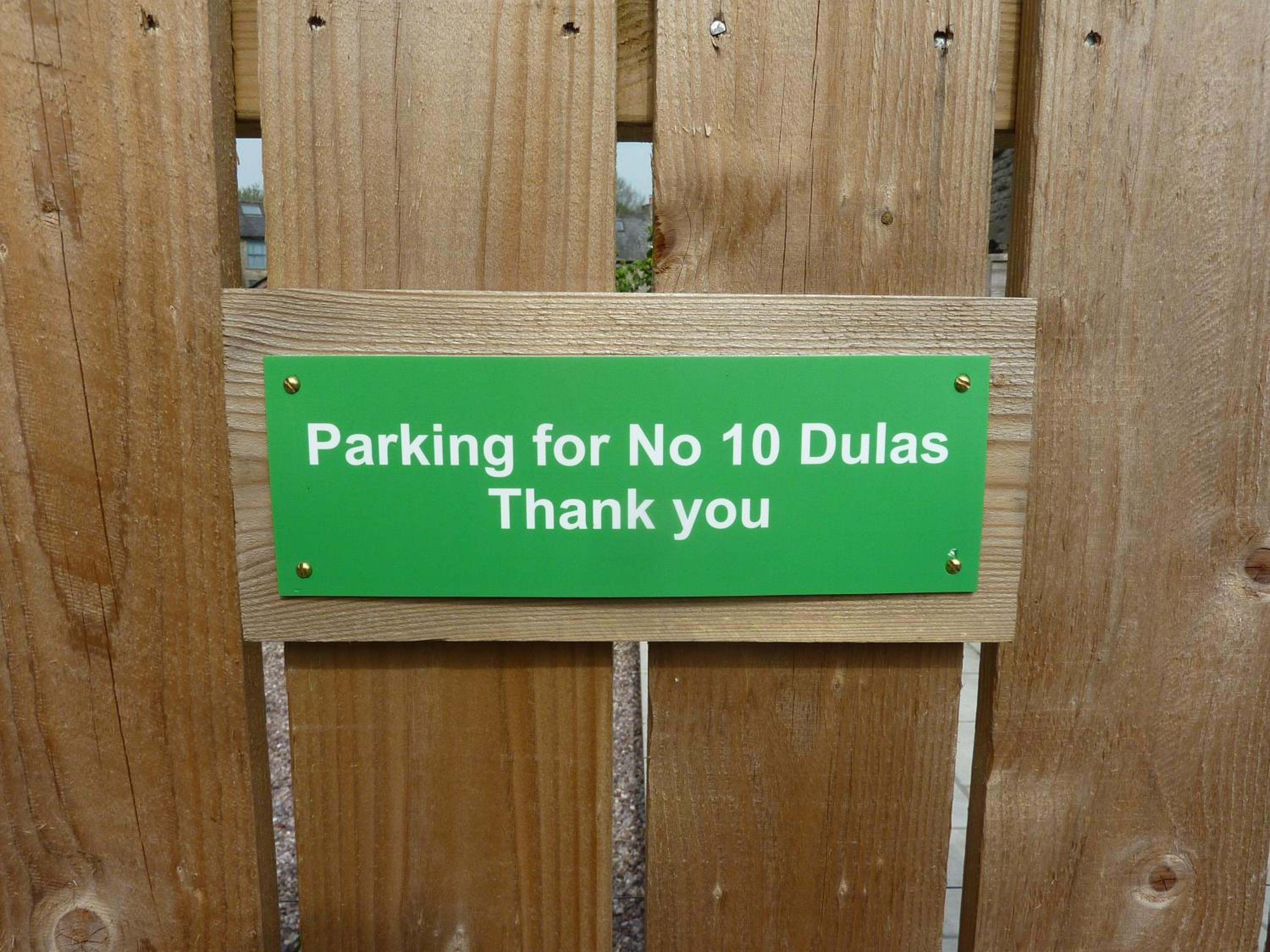 No 10 Dulas