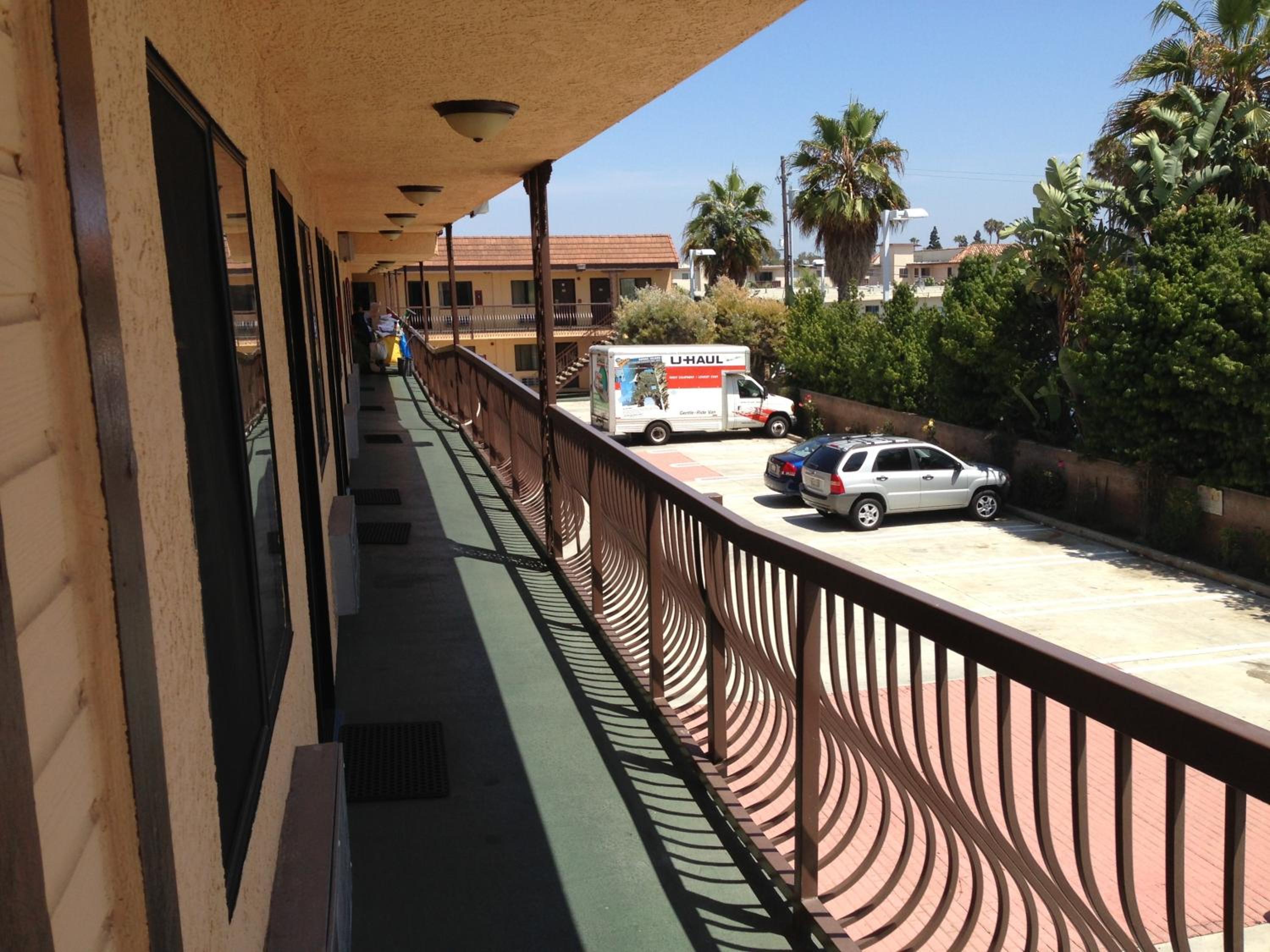 Del Amo Inn