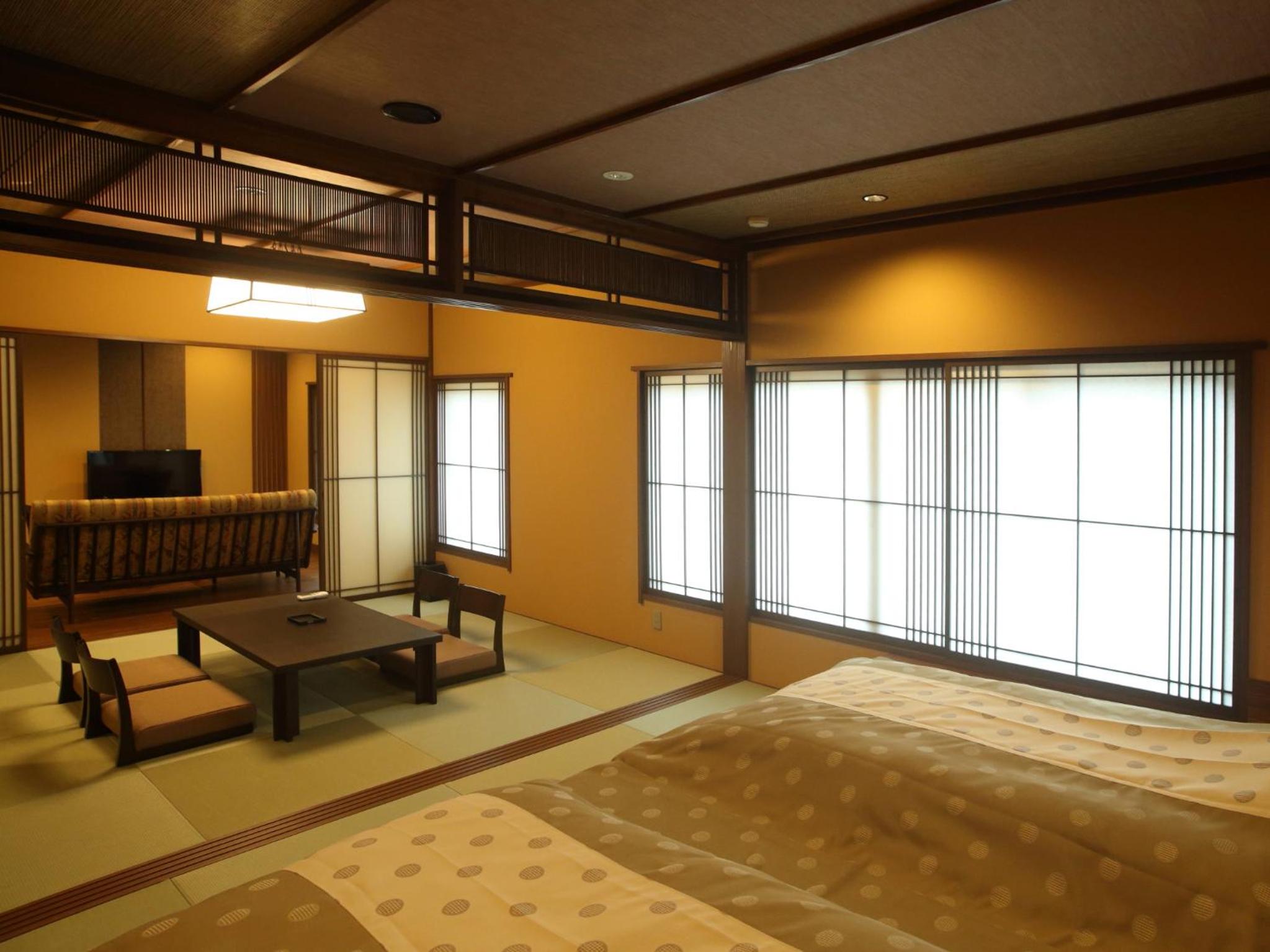 Kanazawa Yuwaku Onsen Kokarian