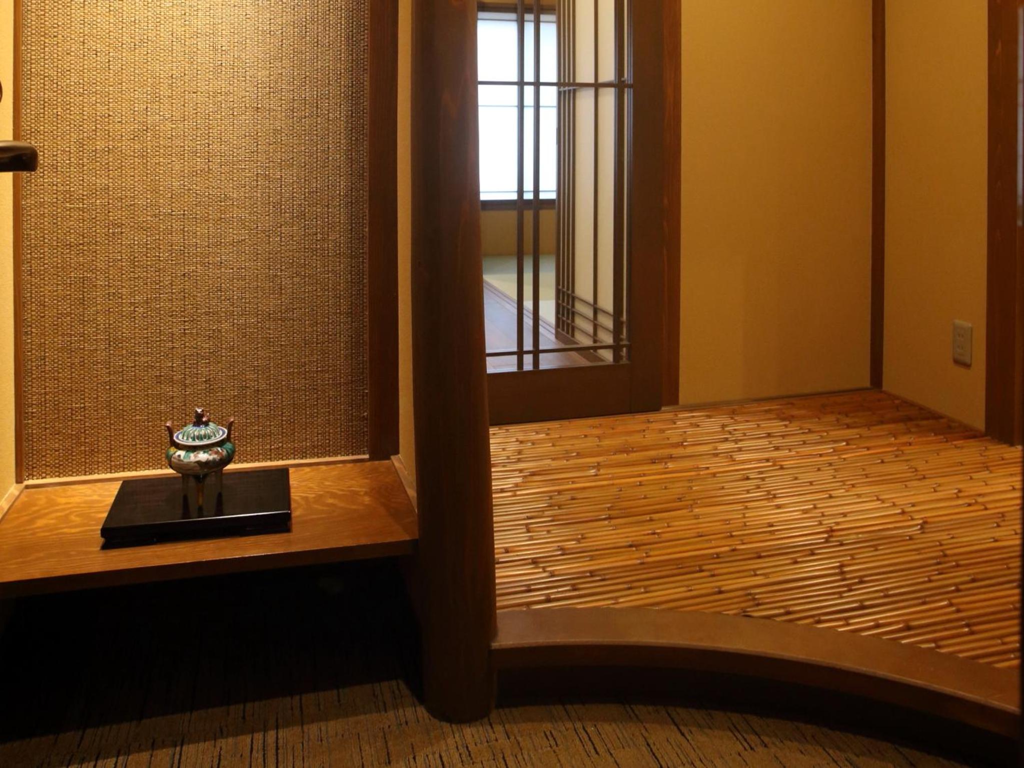 Kanazawa Yuwaku Onsen Kokarian