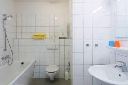 Spacious and modern furnished apartment for 10 guests