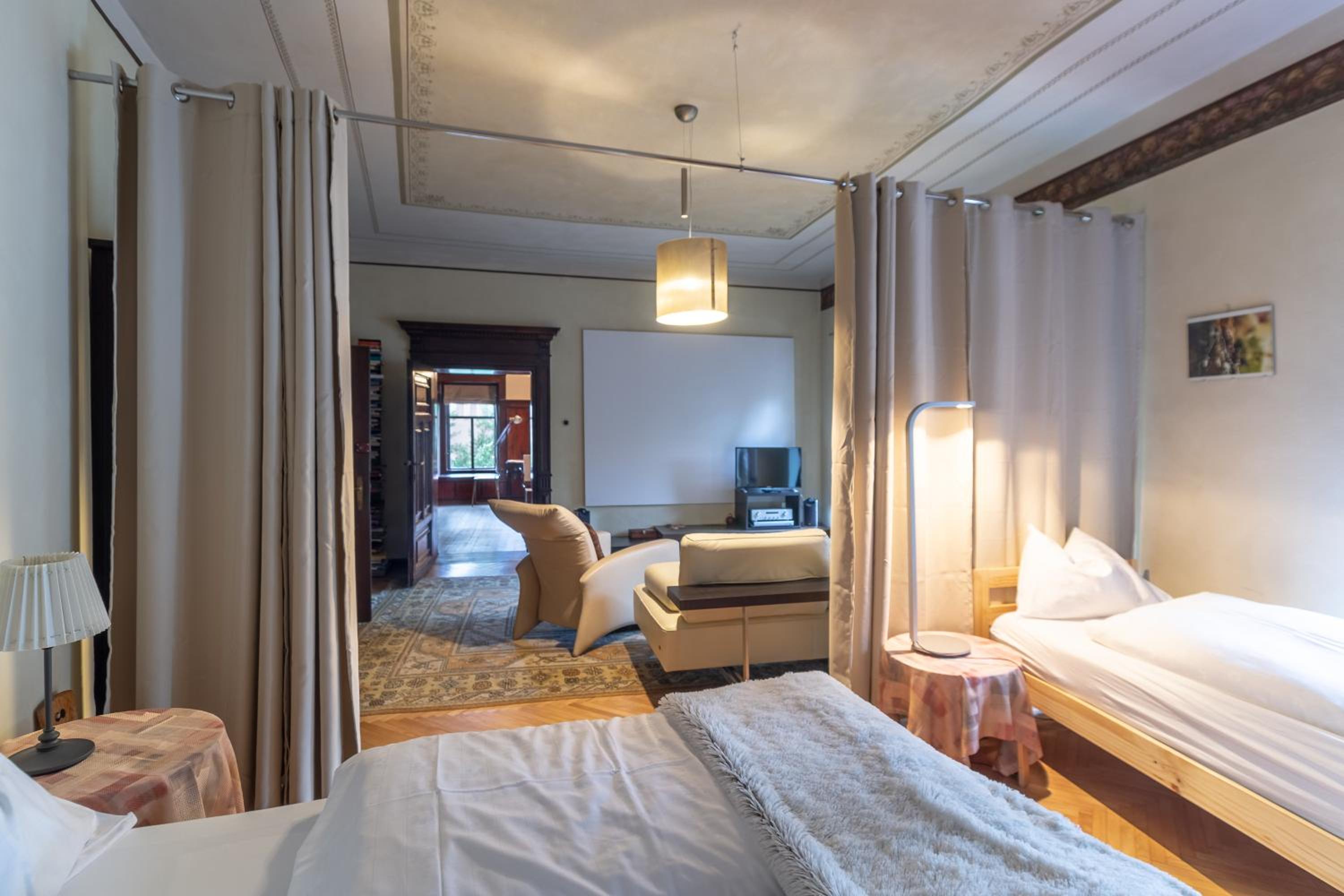 Schloss-Castel Pienzenau - Guestrooms & Apartments - B&B-Hotel & Restaurant view 5
