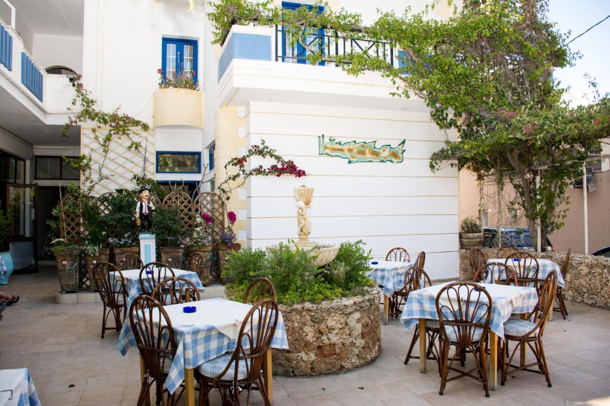Uncle George Holiday Apts by Estia view 5